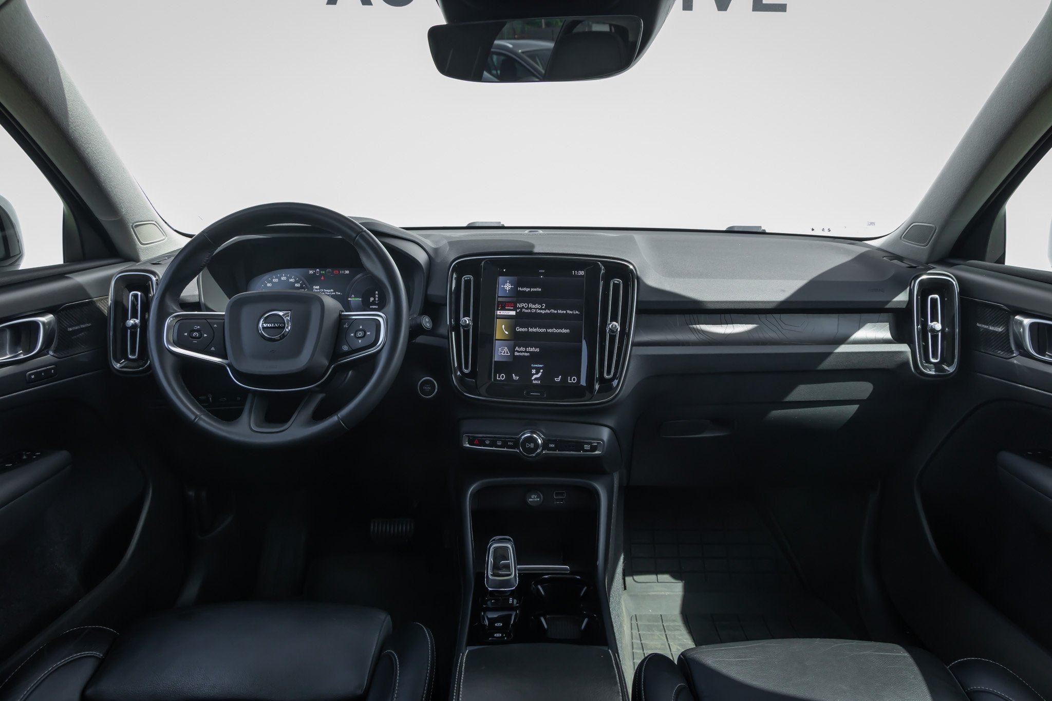 Volvo XC40 1.5 T5 ultimate dark Pano | Harman Cardon | Leder, Auto's, Euro 6, 179 pk, Zwart, Bedrijf