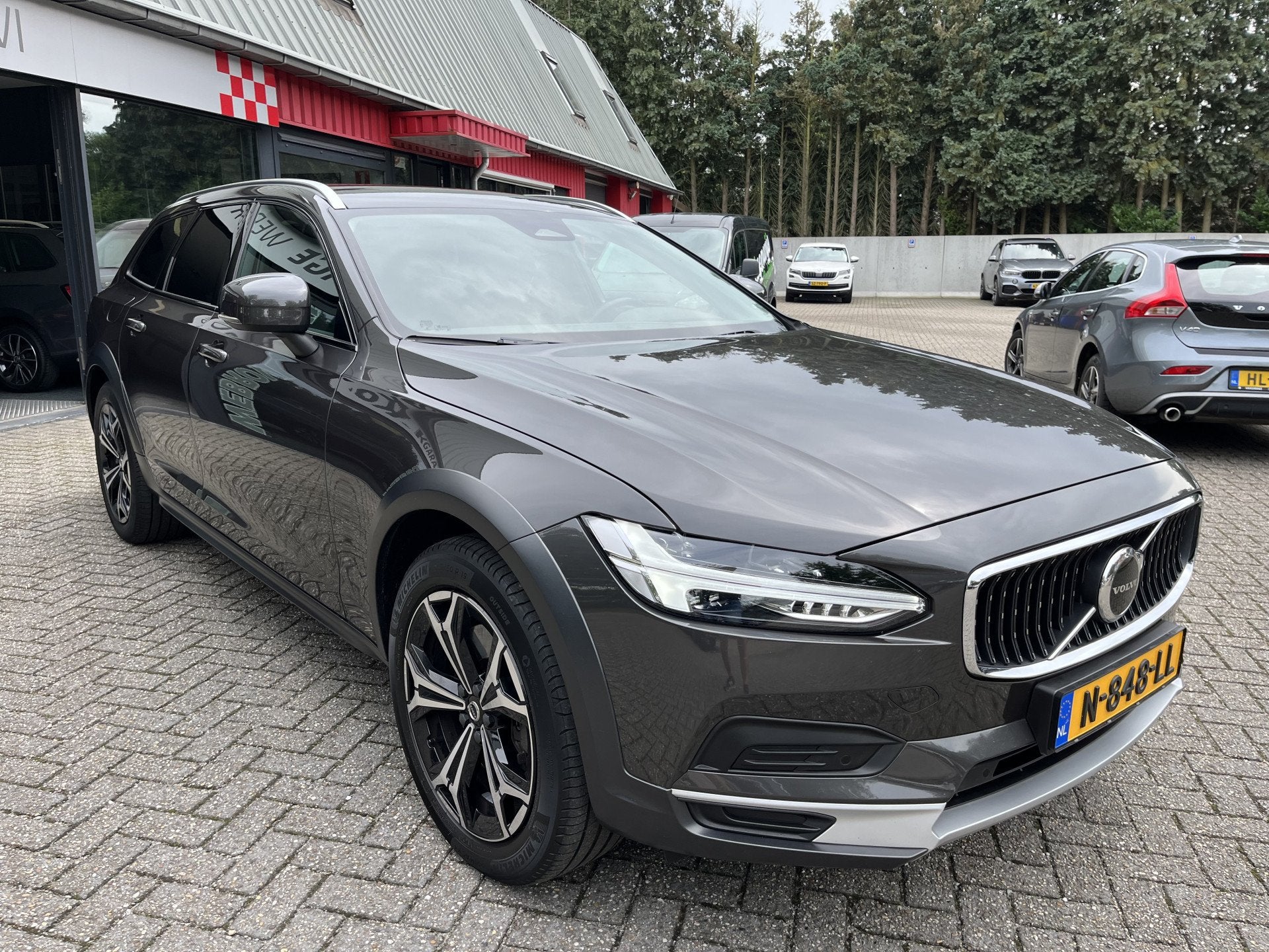 Volvo V90 Cross Country 2.0 B5 250pk AWD Pro Trekhaak 1e Eig, Auto's, Volvo, Automaat, Euro 6, 4 cilinders, Vierwielaandrijving