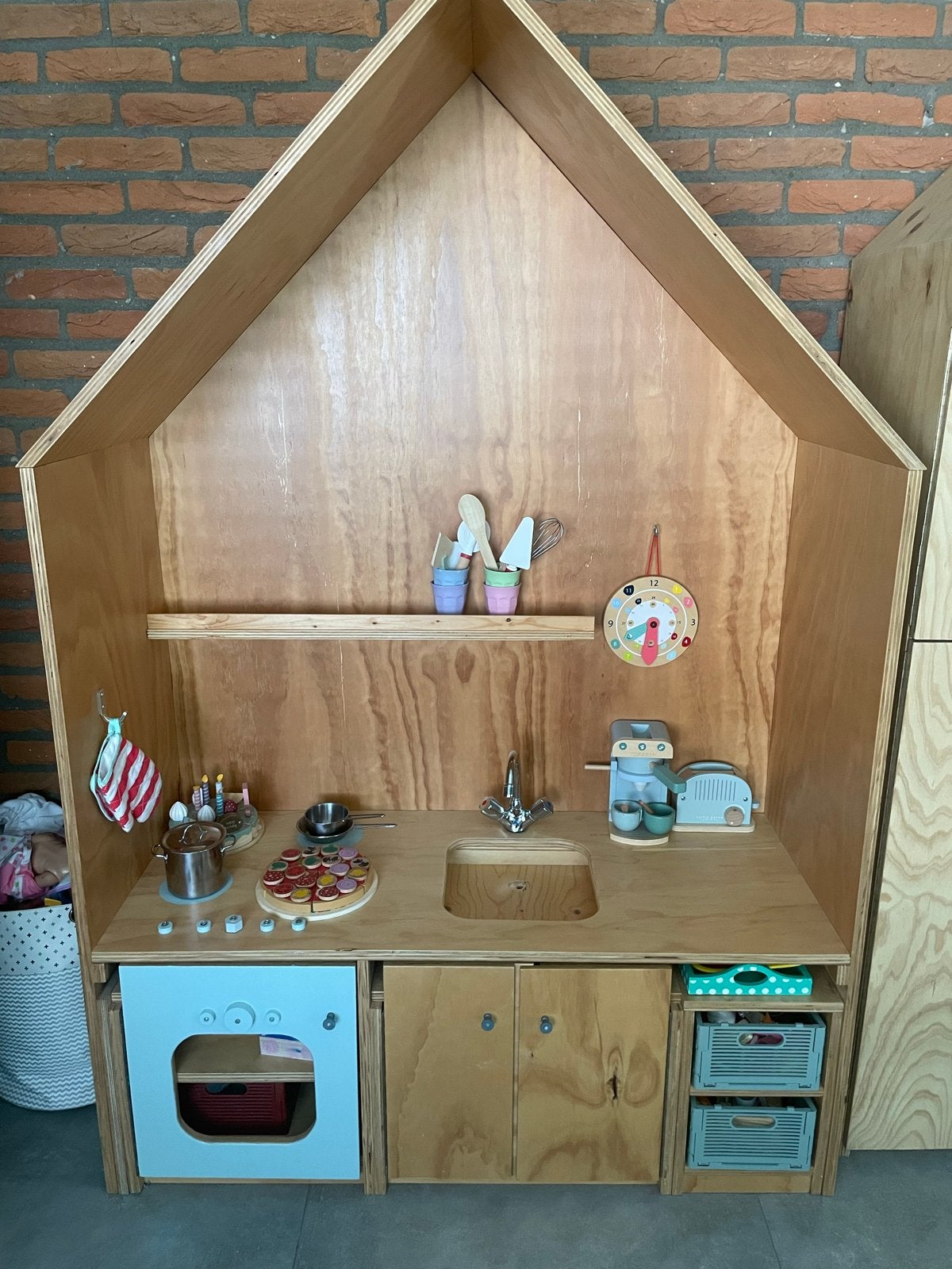 Stevig houten kinderkeukentje, Ophalen, Gebruikt, Ontdekken