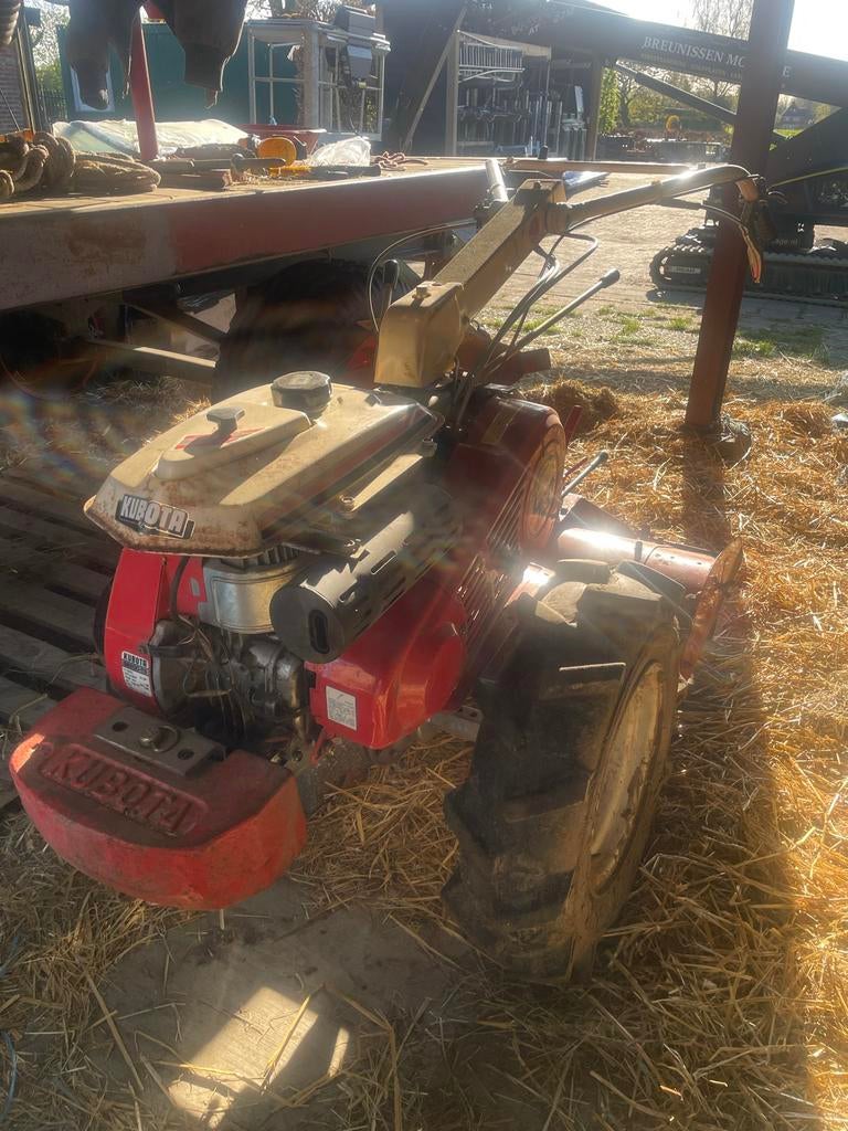 Kubota 2-wielige trekker te huur, Ophalen, Gebruikt