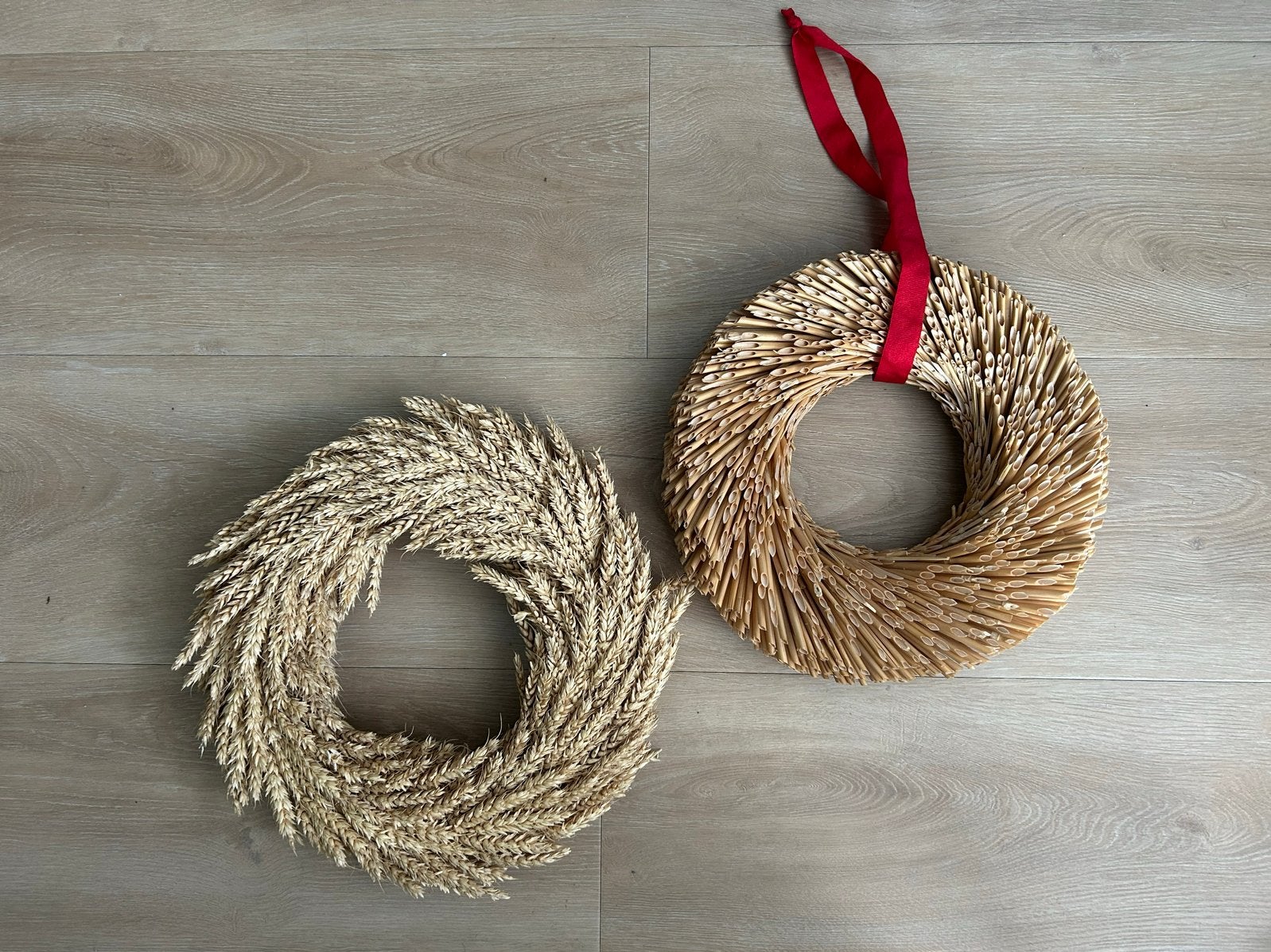 Set van 2 natuurlijke kransen: tarwe en riet, Ophalen of Verzenden, Zo goed als nieuw, Krans, Natuurlijk materiaal
