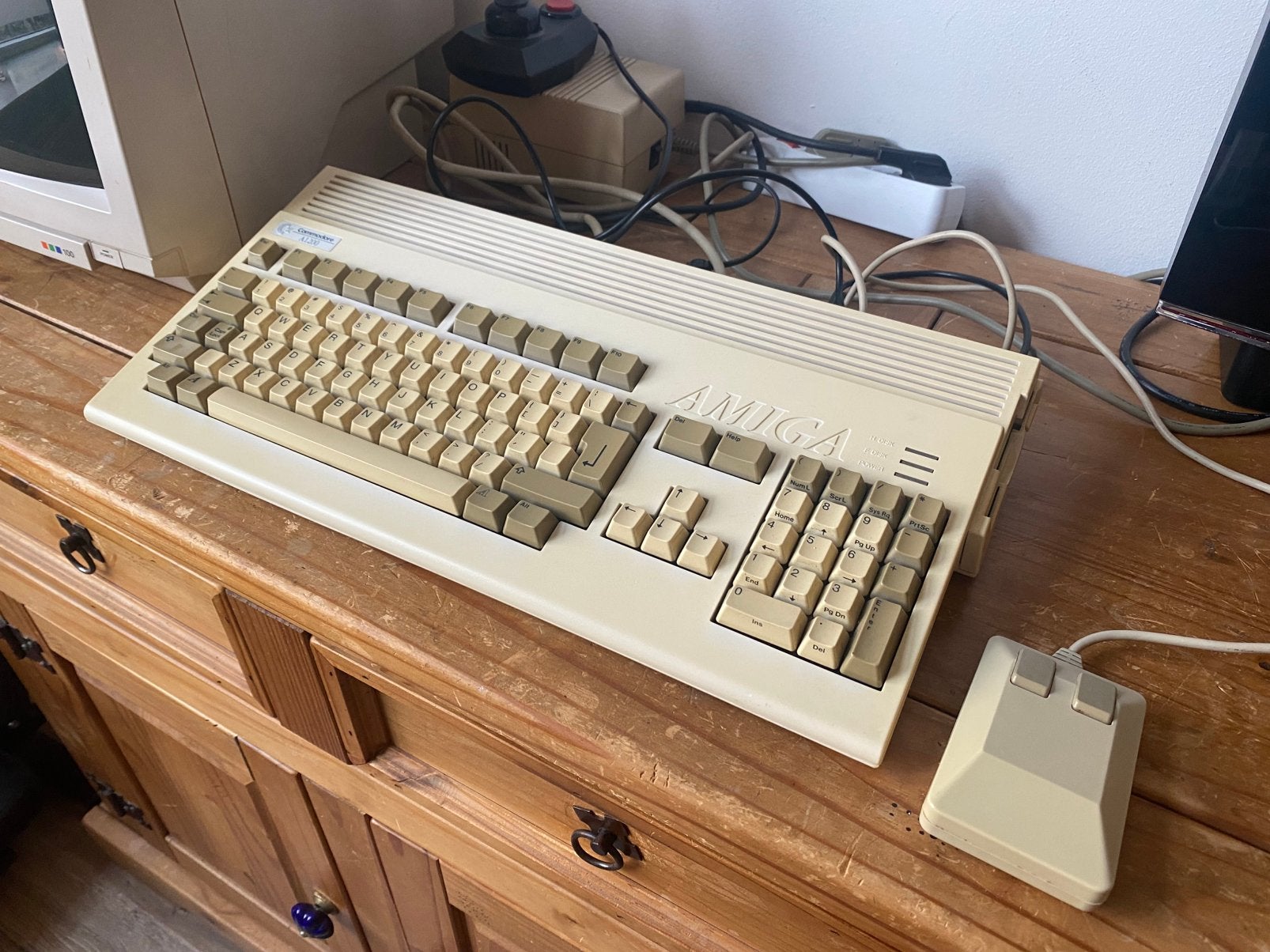 Amiga 1200 + t.kaart Derringer 1250 (030/33mhz/16mb),recap, Ophalen of Verzenden