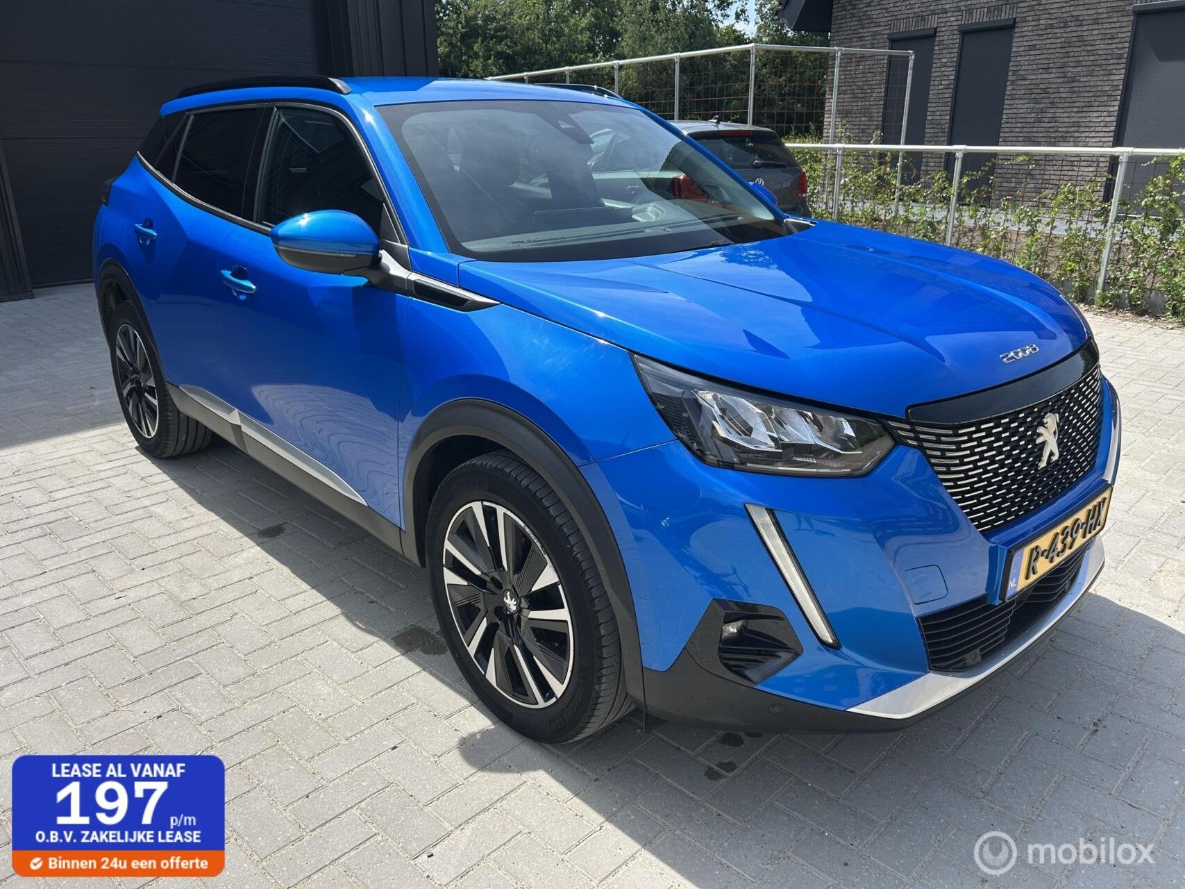 Peugeot 2008 1.2 100pk Allure Distrib Nw ! Apk Nw ! Led 3D C, Auto's, Peugeot, Dealer onderhouden, 101 pk, Gebruikt, Euro 6