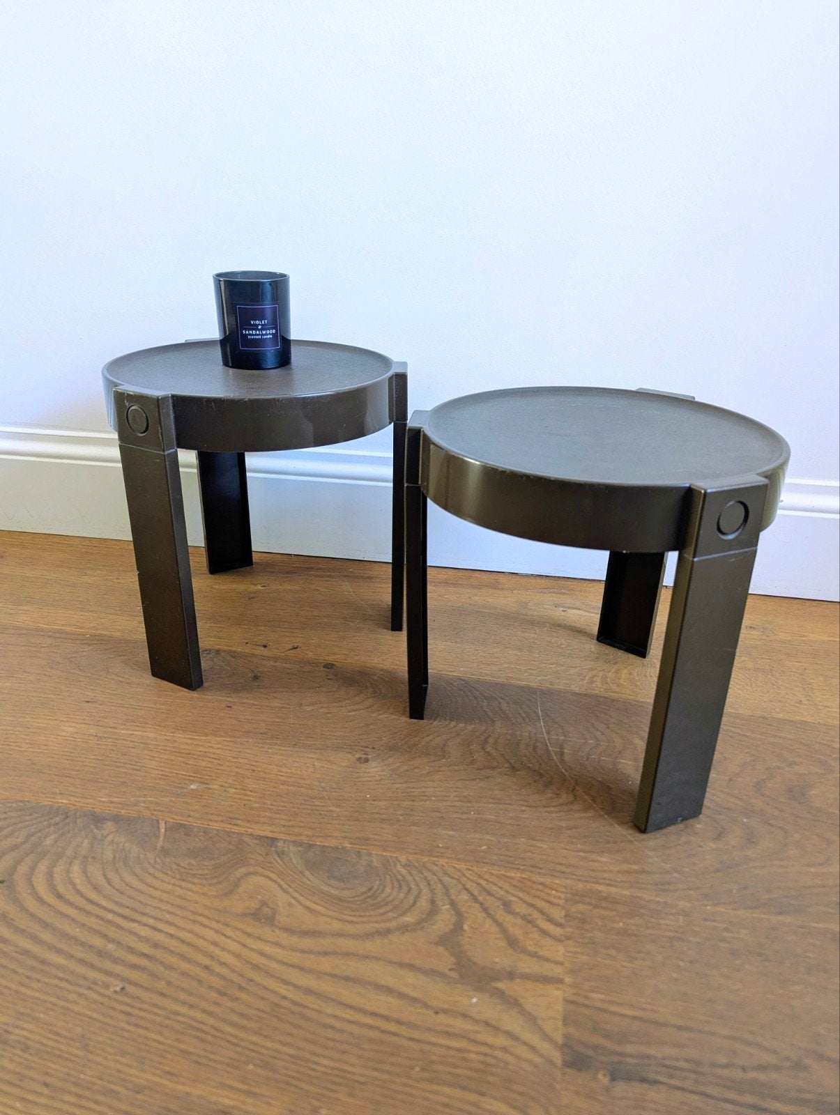 Space Age bruine bijzettafeltjes 70's nesting table Prisunic, Minder dan 45 cm, Gebruikt, Space age vintage seventies, Rond