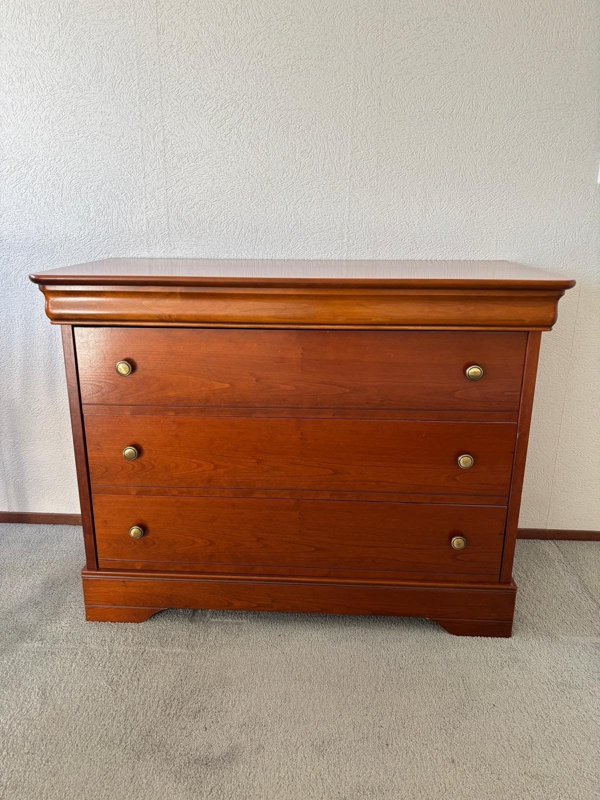 gratis commode met 3 laden