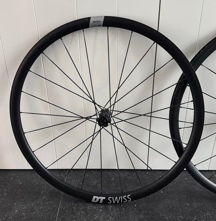 Nieuwste DT Swiss E1800 30 Hoog Wielset | Shimano HG body, Wiel, Racefiets, Overige materialen, Dt swiss