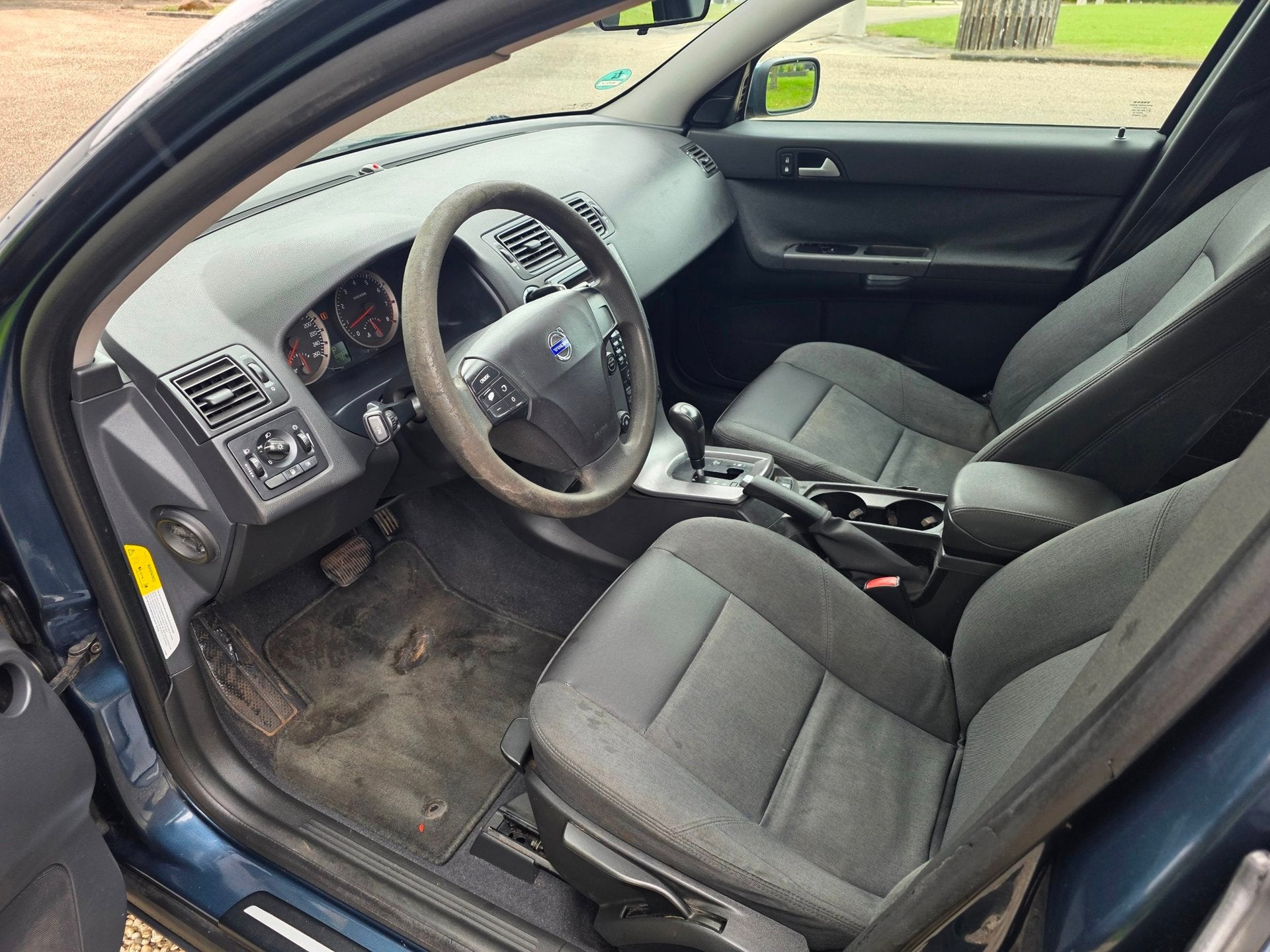 Volvo V50 2.4 LPG automaat/AIRCO/cruise, Auto's, Traction-control, Gebruikt, 700 kg, Blauw