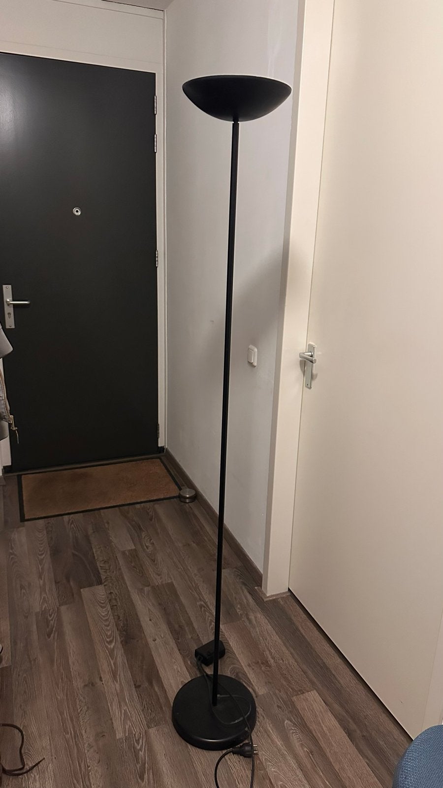 Zwarte vloerlamp met dimmer - Staande lamp, Huis en Inrichting, Ophalen, Gebruikt, Overige fittingen, Metaal