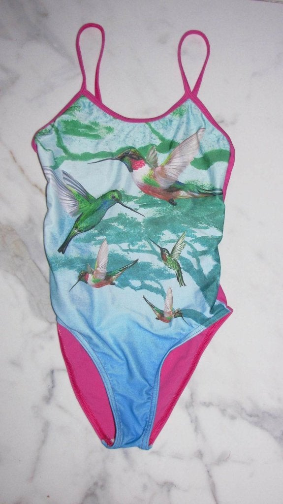 140 WILD badpak vogels, Ophalen of Verzenden, Zo goed als nieuw, Meisje, Sport- of Zwemkleding
