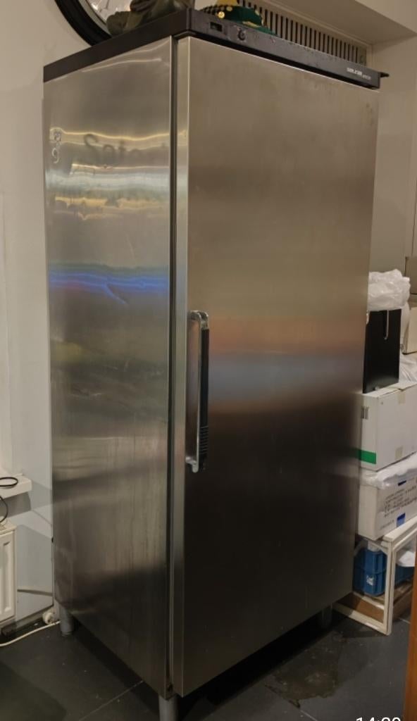 Koelkast, 200 liter of meer, 60 cm of meer, Zonder vriesvak, Gebruikt