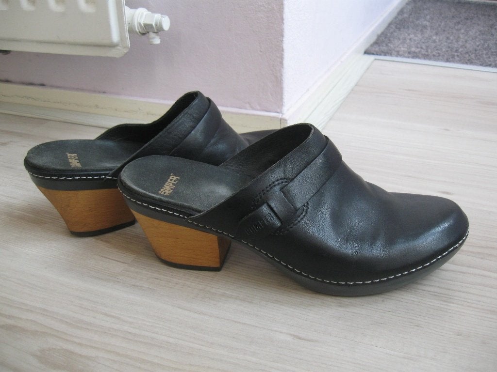 CAMPER zwart leren klompjes muiltjes maat 39 38 als nieuw, Zwart, Camper, Zo goed als nieuw, Sandalen of Muiltjes