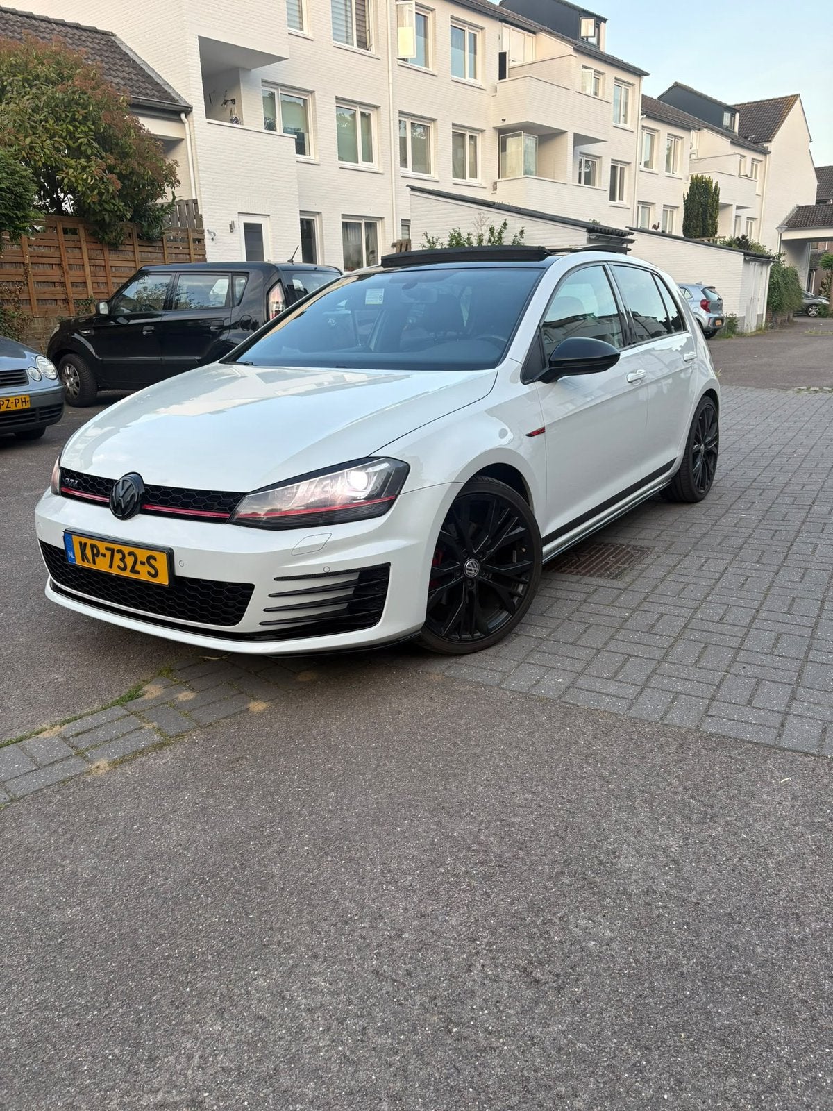 Volkswagen Golf 7 GTI 2.0 TSI DSG | 220 PK | Milltek, Auto's, 4 cilinders, 1984 cc, Wit, 690 kg