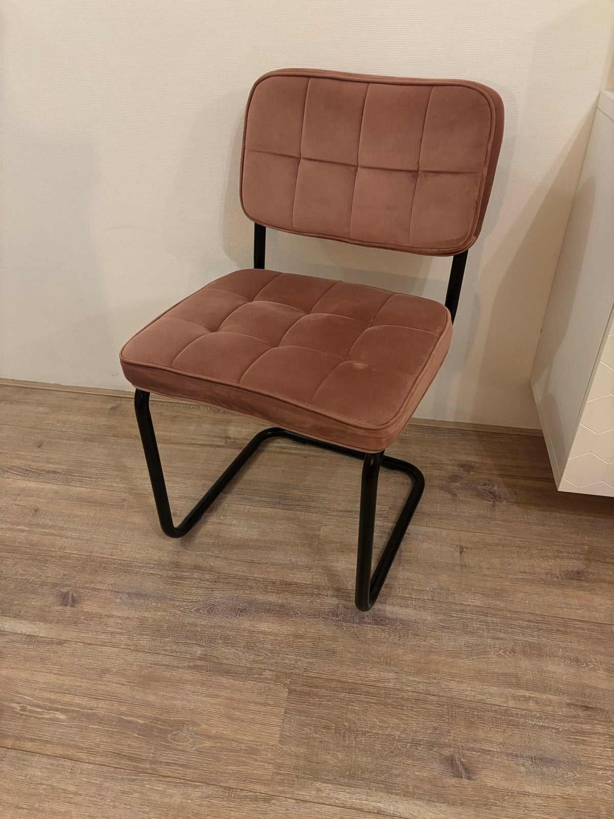 Kick buisframe stoelen grijs en roze, Huis en Inrichting, Ophalen, Overige kleuren, Vier, Metaal