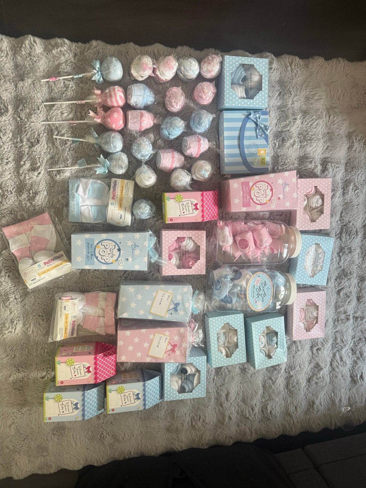 Grote partij Bluebird & Petit Villain baby cadeauartikelen, Ophalen of Verzenden, Nieuw, Kraamcadeau