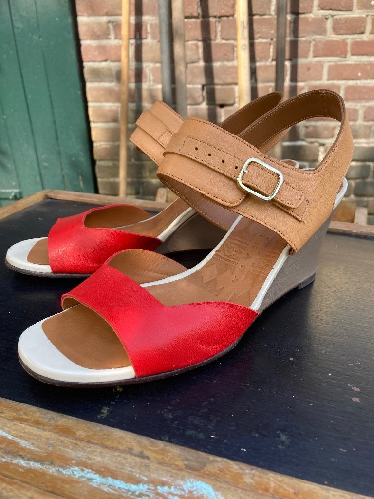 Dames schoenen Chie Mihara 39, Oranje, Zo goed als nieuw, Sandalen of Muiltjes, Ophalen of Verzenden