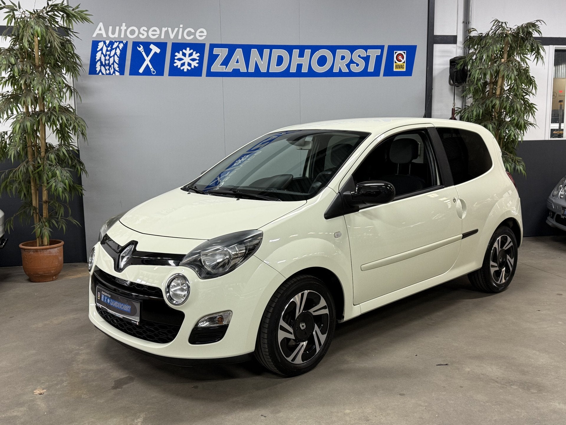 Renault Twingo 1.2 16V Dynamique // Ecc // Cruise // APK tot, Auto's, Voorwielaandrijving, Gebruikt, 4 cilinders, 4 stoelen