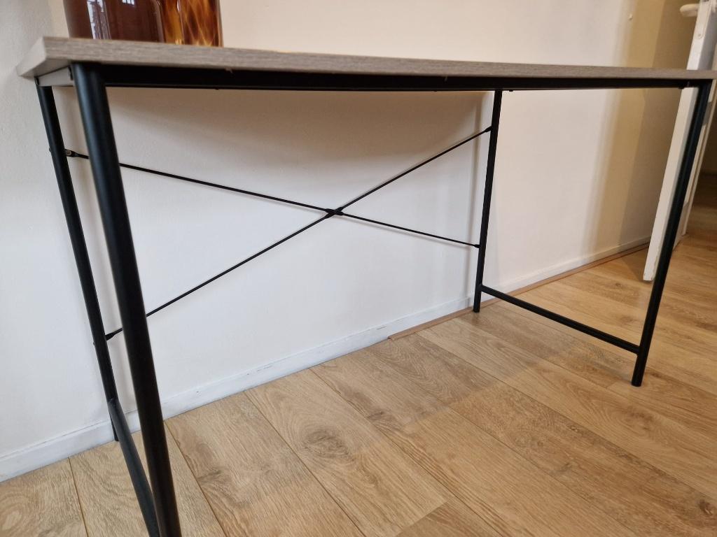 Bureau VANDBORG 60x120 licht eiken kleur/zwart, Huis en Inrichting, Bureaus, Ophalen, 120 cm, Scandinavisch, Spaanplaat of MDF