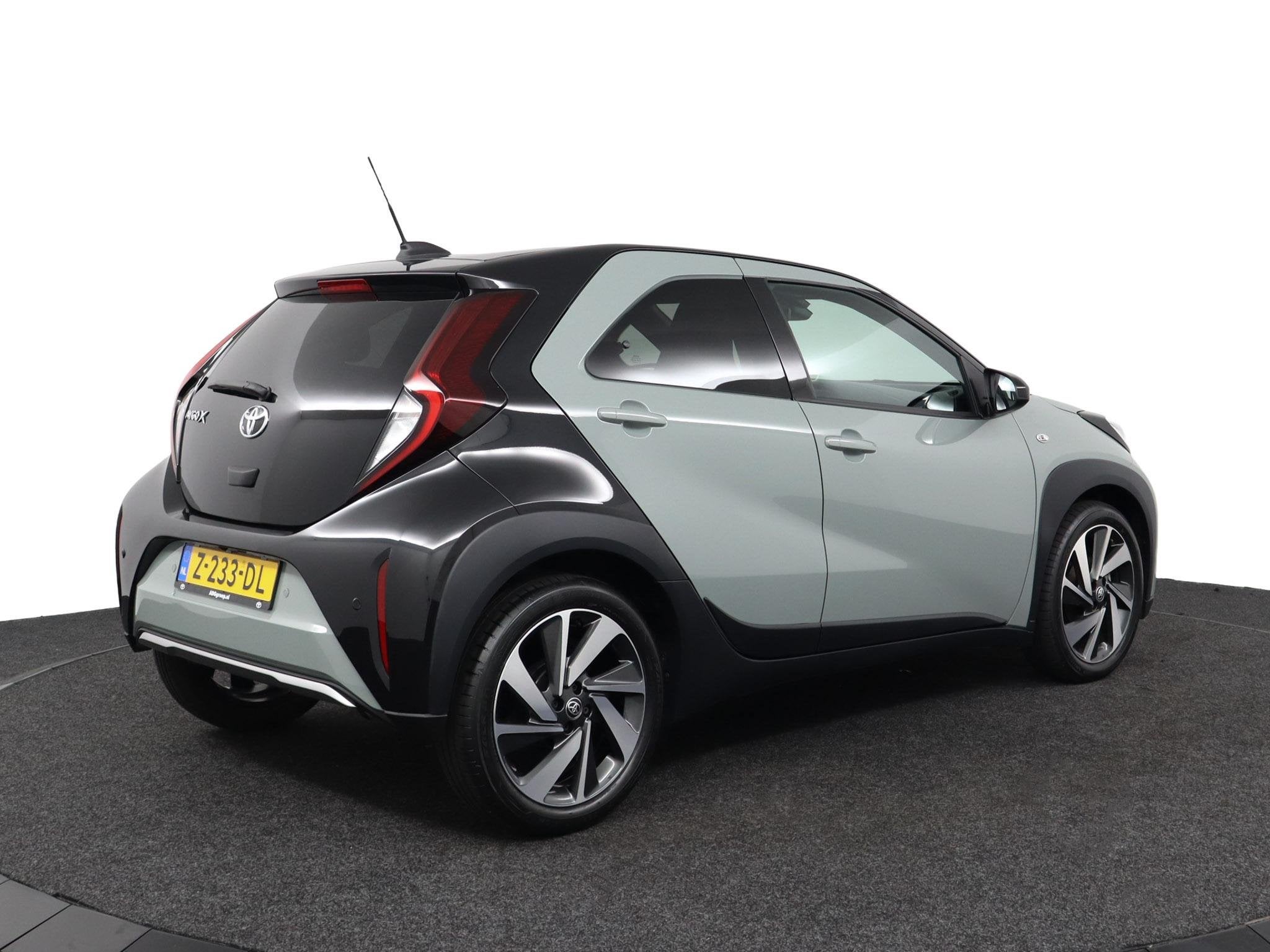 Toyota Aygo X 1.0 VVT-i MT Envy | Apple Carplay/Android Auto, Gebruikt, 4 stoelen, Leder en Stof, Origineel Nederlands
