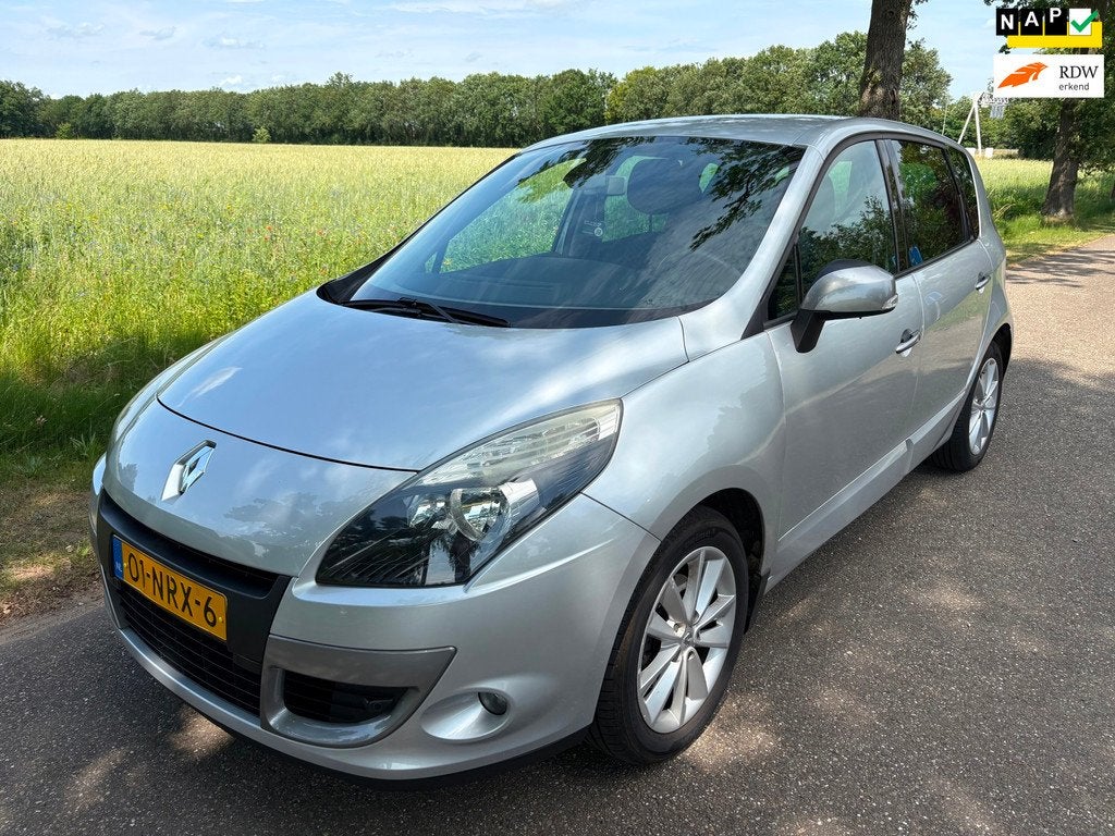 Renault Scénic 1.6 Celsium Airco/Navi/Trekhaak/APK/parkeer, Auto's, Renault, Voorwielaandrijving, Euro 5, Stof, Gebruikt