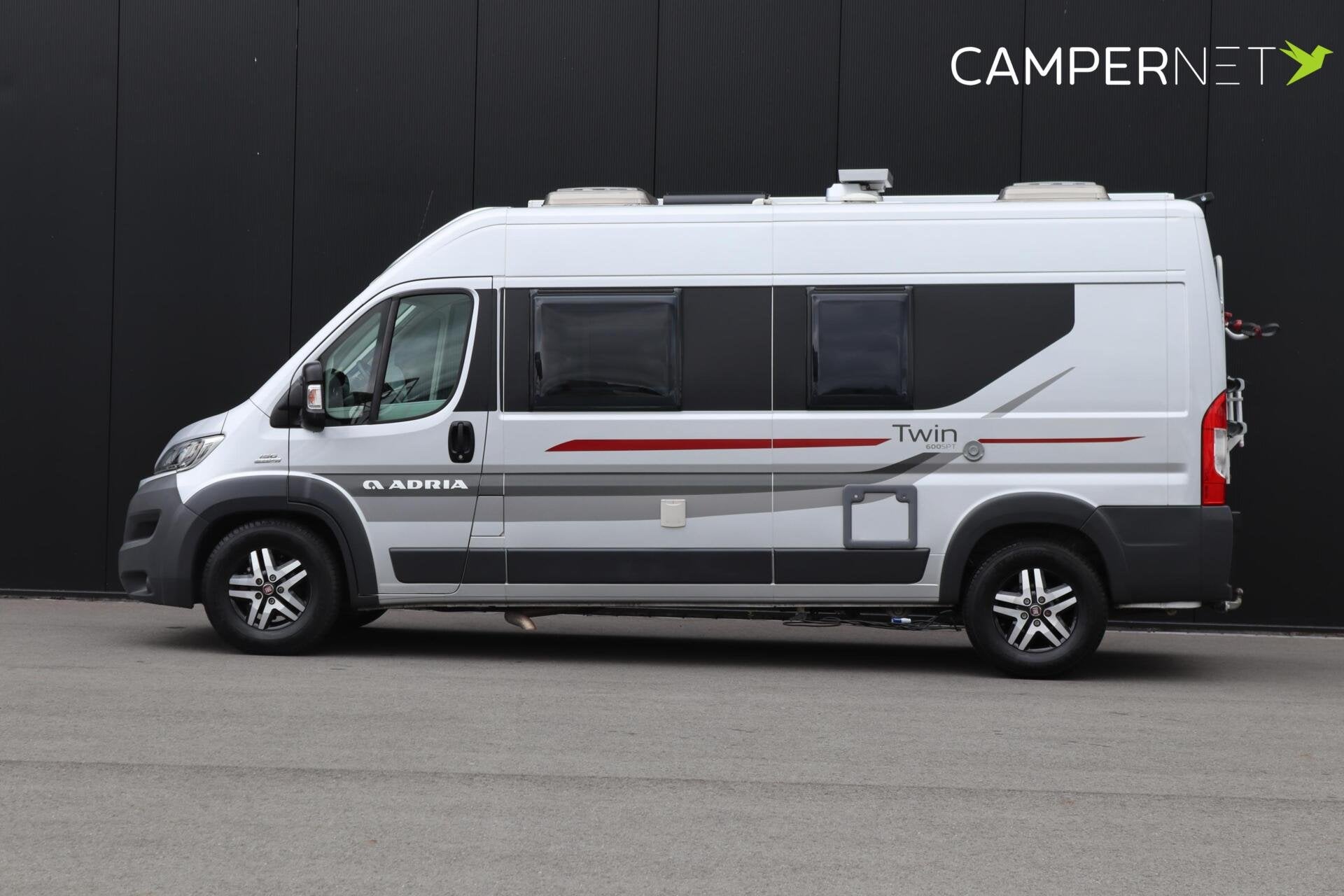 Adria TWIN 600 SPT Multijet 150pk | Omvormer | Luifel | Trek, Buscamper of Camperbus, ABS, Tot en met 2, 6 tot 7 meter