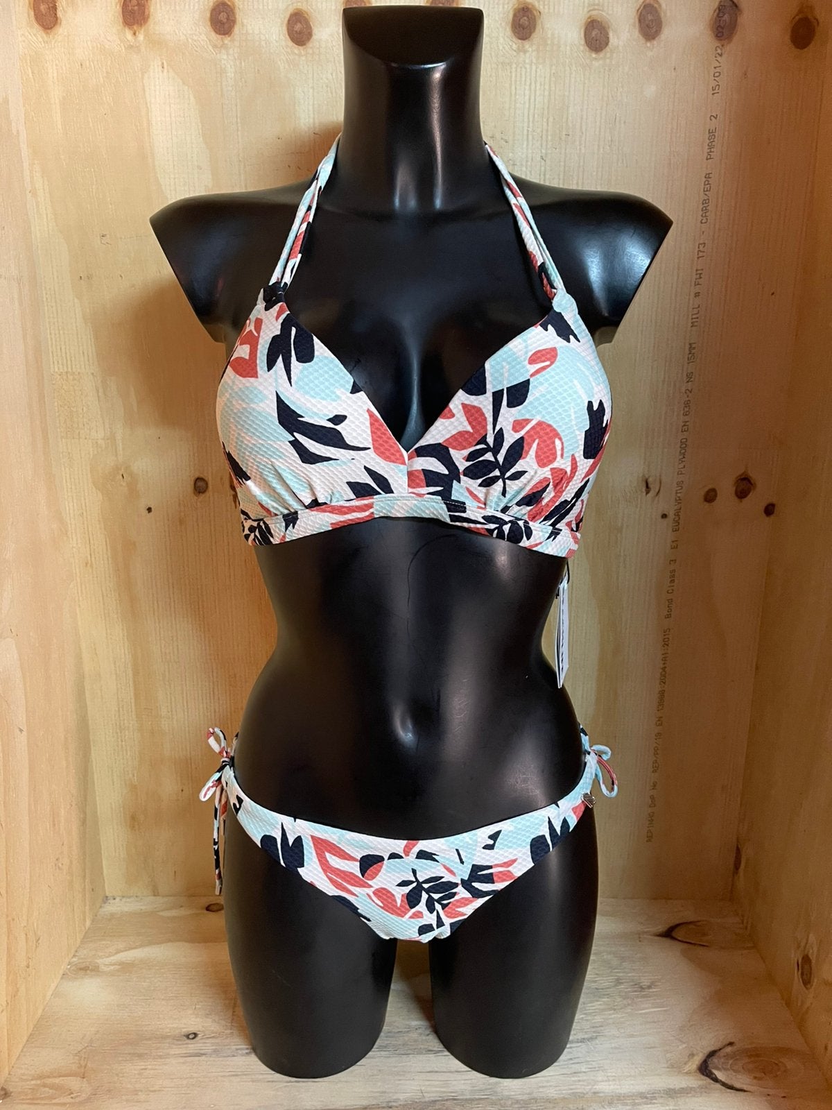 Beachlife halter bikini  Maat 36d Model 070106, Verzenden, Nieuw, Overige kleuren, Overige typen