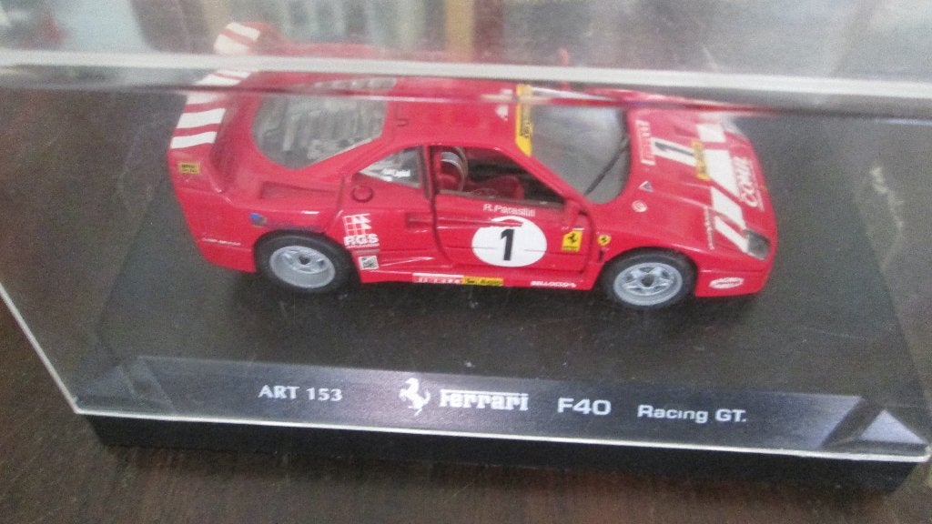 Ferrari F40 Racing in Vitrinebox Detailcars 1:43, Hobby en Vrije tijd, Modelauto's | 1:43, Ophalen of Verzenden, Nieuw, Auto, Overige merken