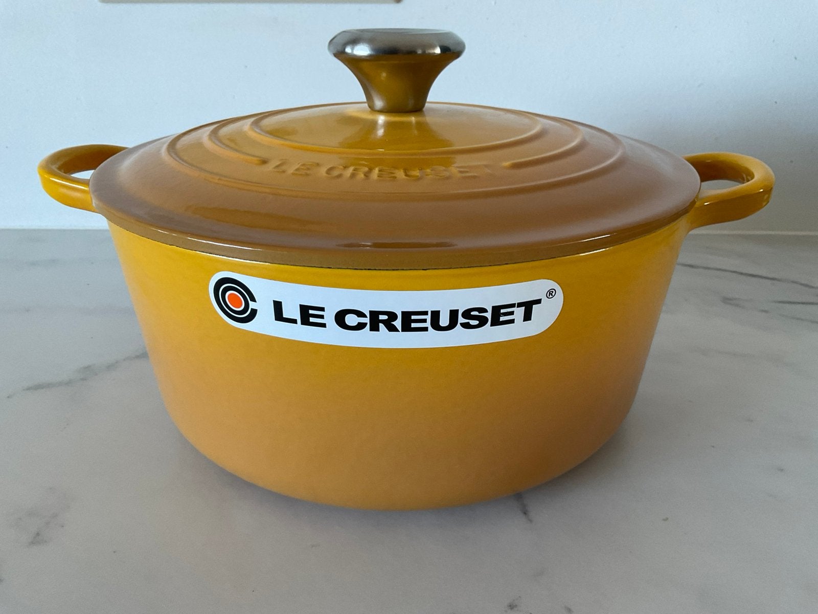 Le Creuset 24 cm pan, nectar geel, 4,2 lt, nieuw, Huis en Inrichting, Keuken | Potten en Pannen, Nieuw, Le Creuset, Ophalen of Verzenden