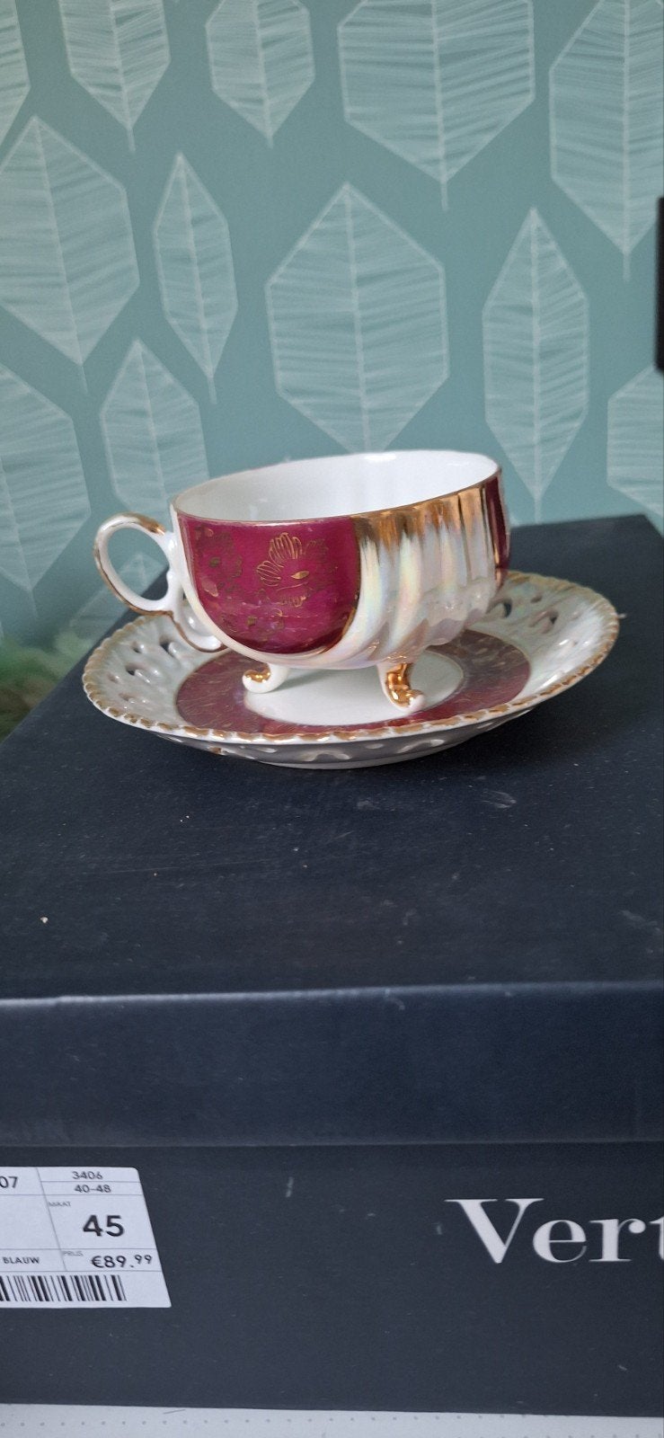 Versaille Porceline., Ophalen