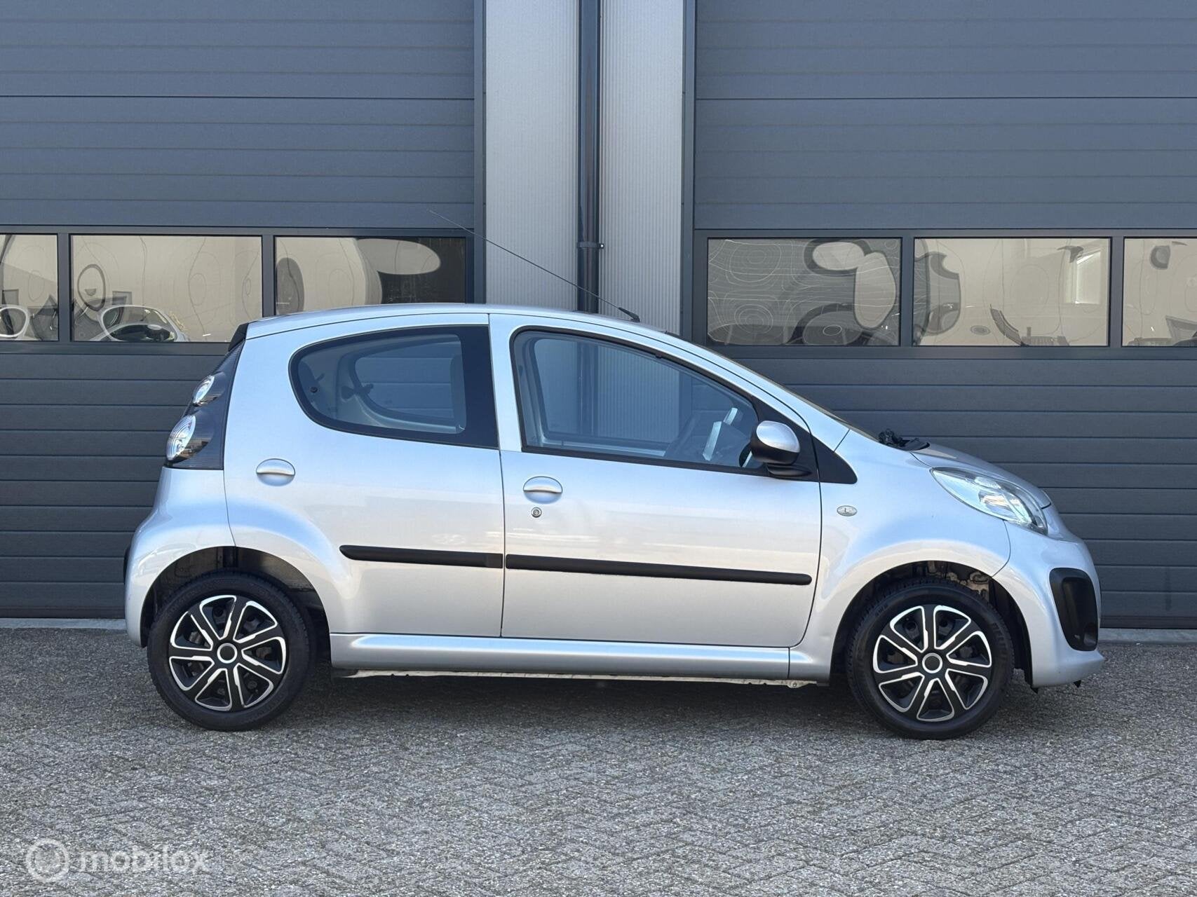 Citroen C1 1.0 Collection Uitvoering Bwj2013/LED, Voorwielaandrijving, Euro 5, 4 stoelen, C1