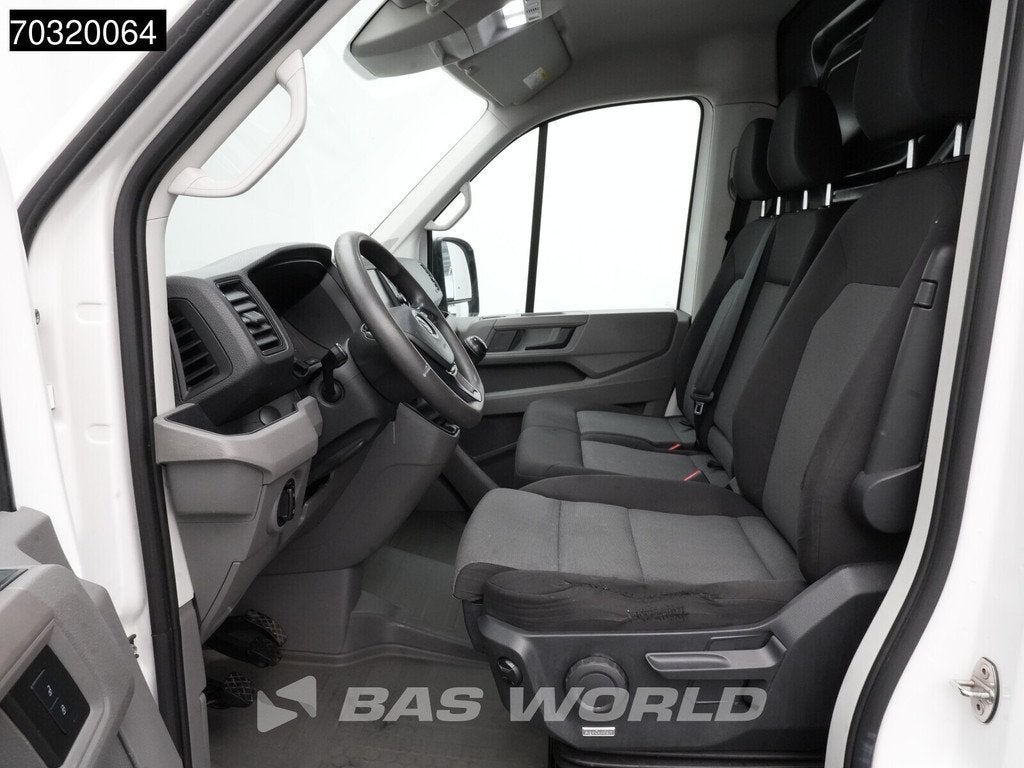 Volkswagen Crafter 177pk Glasresteel L3H3 Trekhaak Airco Cru, Auto's, Stof, Gebruikt, Euro 6, 4 cilinders