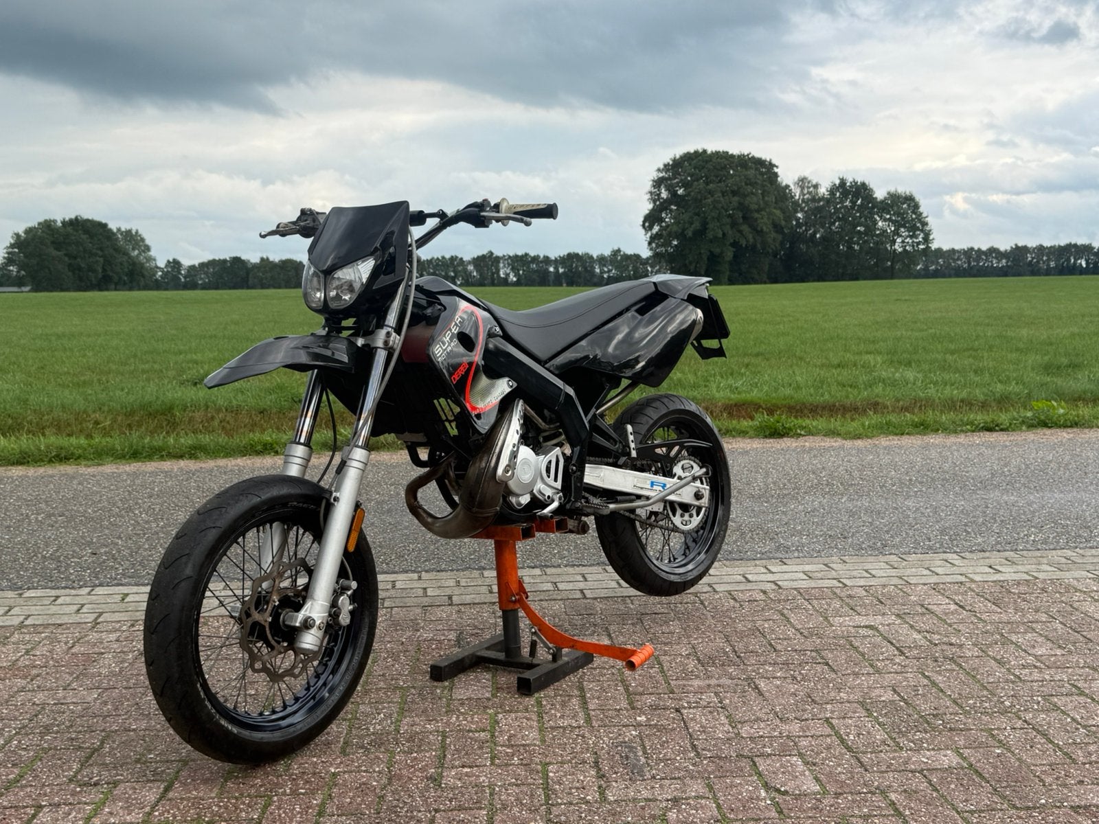 Derbi DRD Black devil. VOLLEDIG ONDERHOUDEN NETTE BROMMER, Ophalen, 6 versnellingen, Maximaal 45 km/u, 49 cc