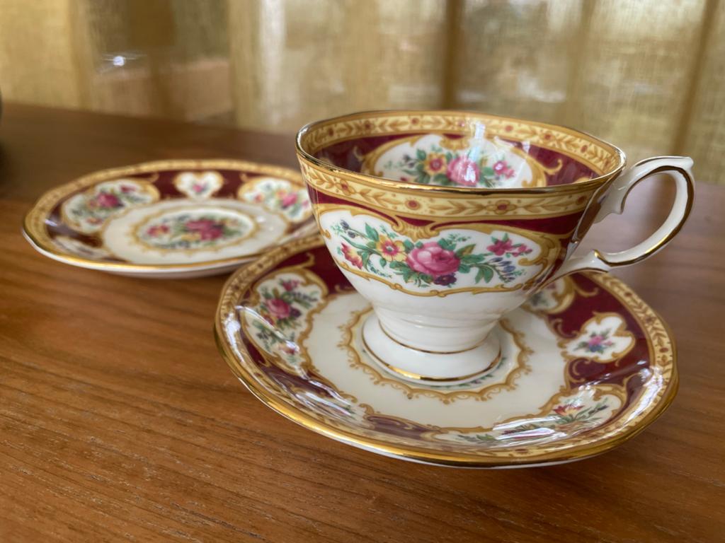 Royal Albert Lady Hamilton kop en 2 schotels, Ophalen of Verzenden