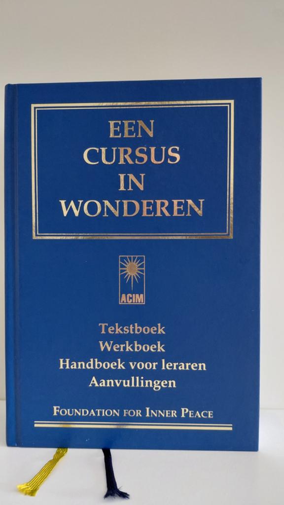 Een Cursus In Wonderen., Boeken, Ophalen of Verzenden, Zo goed als nieuw, Spiritualiteit algemeen, Overige typen