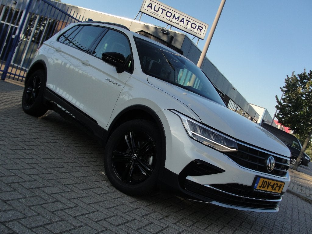 TIGUAN 1.5 TSI/AUTOMAAT/2022/URBAN SPORT/OPEN DAK/TREKHAAK, 4 cilinders, 150 pk, Leder en Stof, Bedrijf