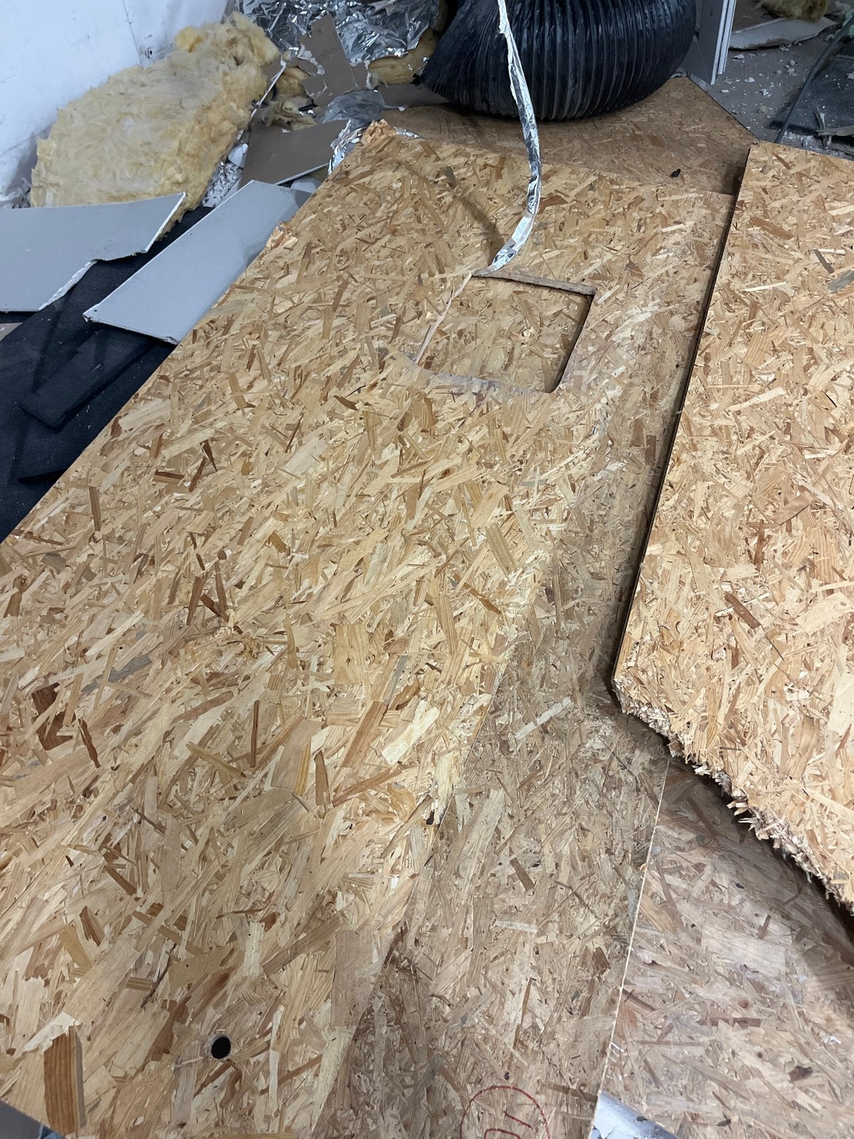 Diverse houten planken en balken - Gebruikt, Doe-het-zelf en Verbouw, Hout en Planken, Gebruikt, 25 tot 50 mm, Ophalen of Verzenden