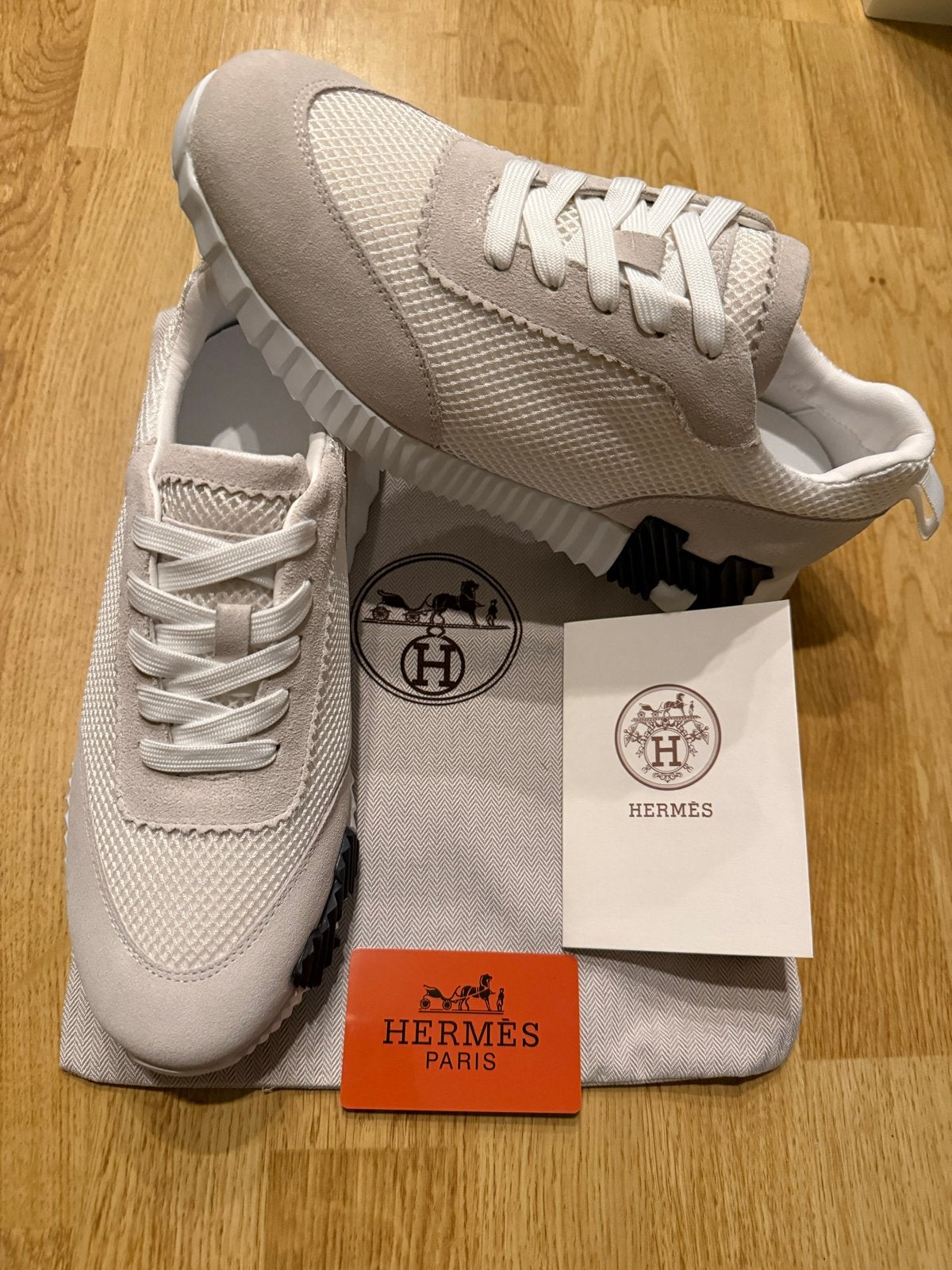 Hermès sneakers wit maat 42, Ophalen of Verzenden, Nieuw, Beige, Sneakers of Gympen