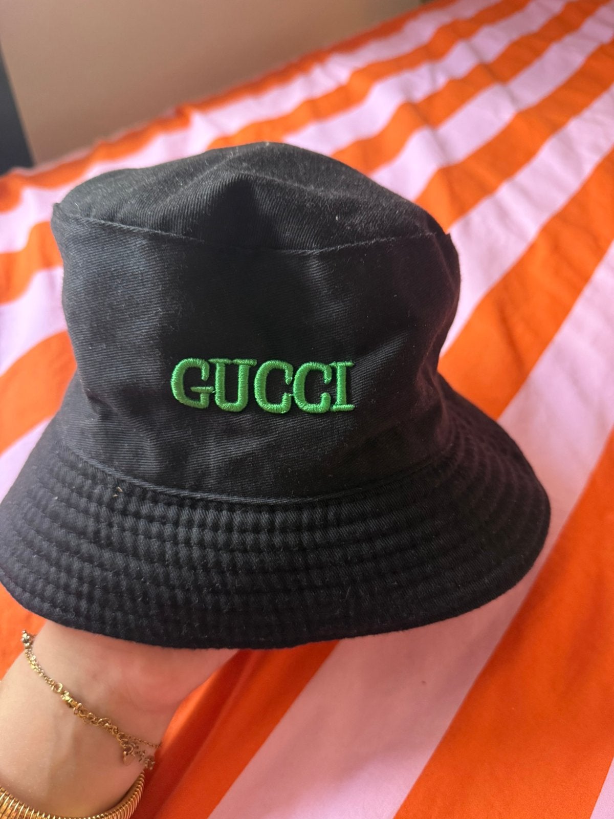 Bucket hat Gucci, Ophalen of Verzenden, Zo goed als nieuw, One size fits all