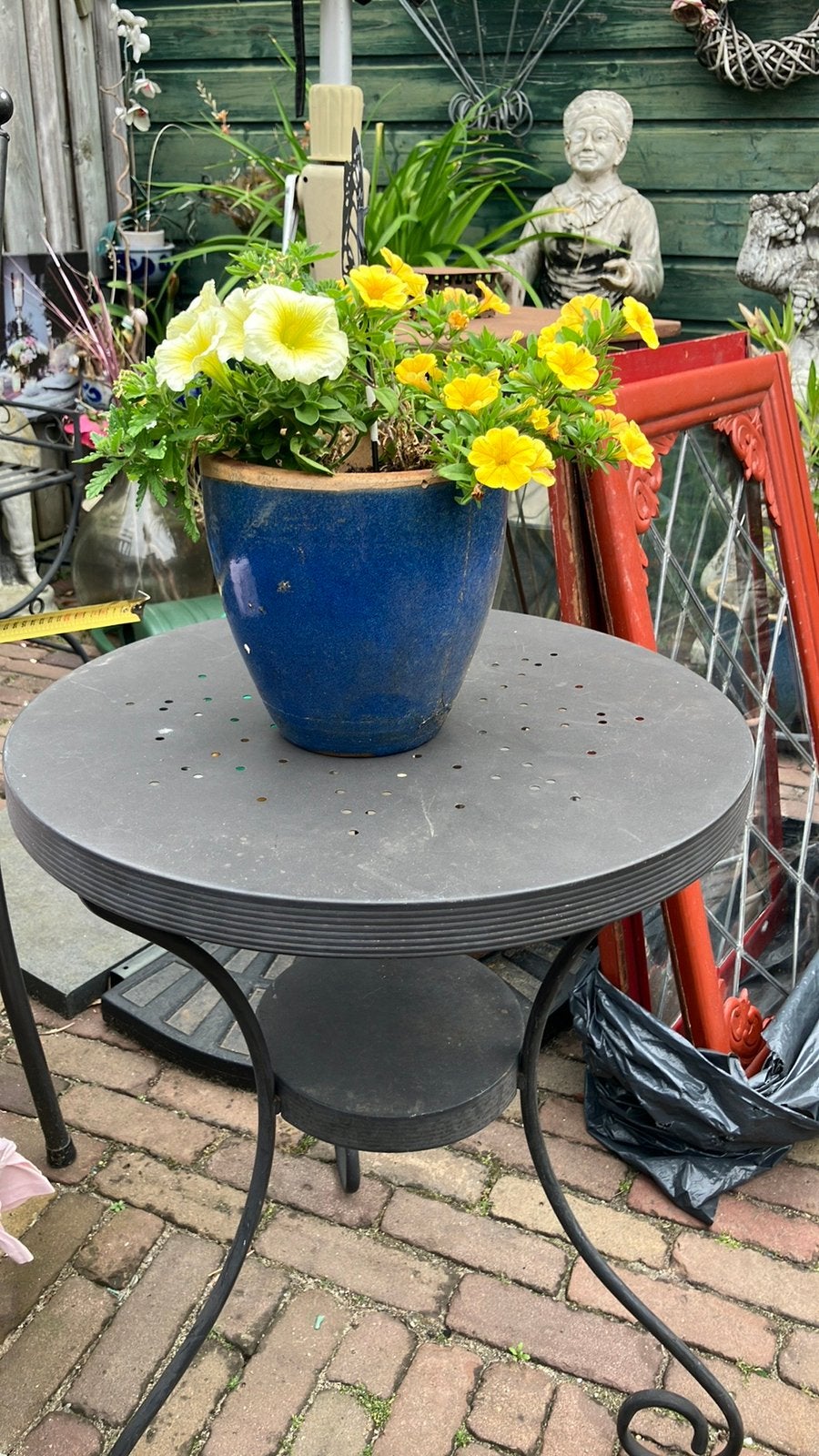 Tafeltje leuk voor buiten, Ophalen, Rond