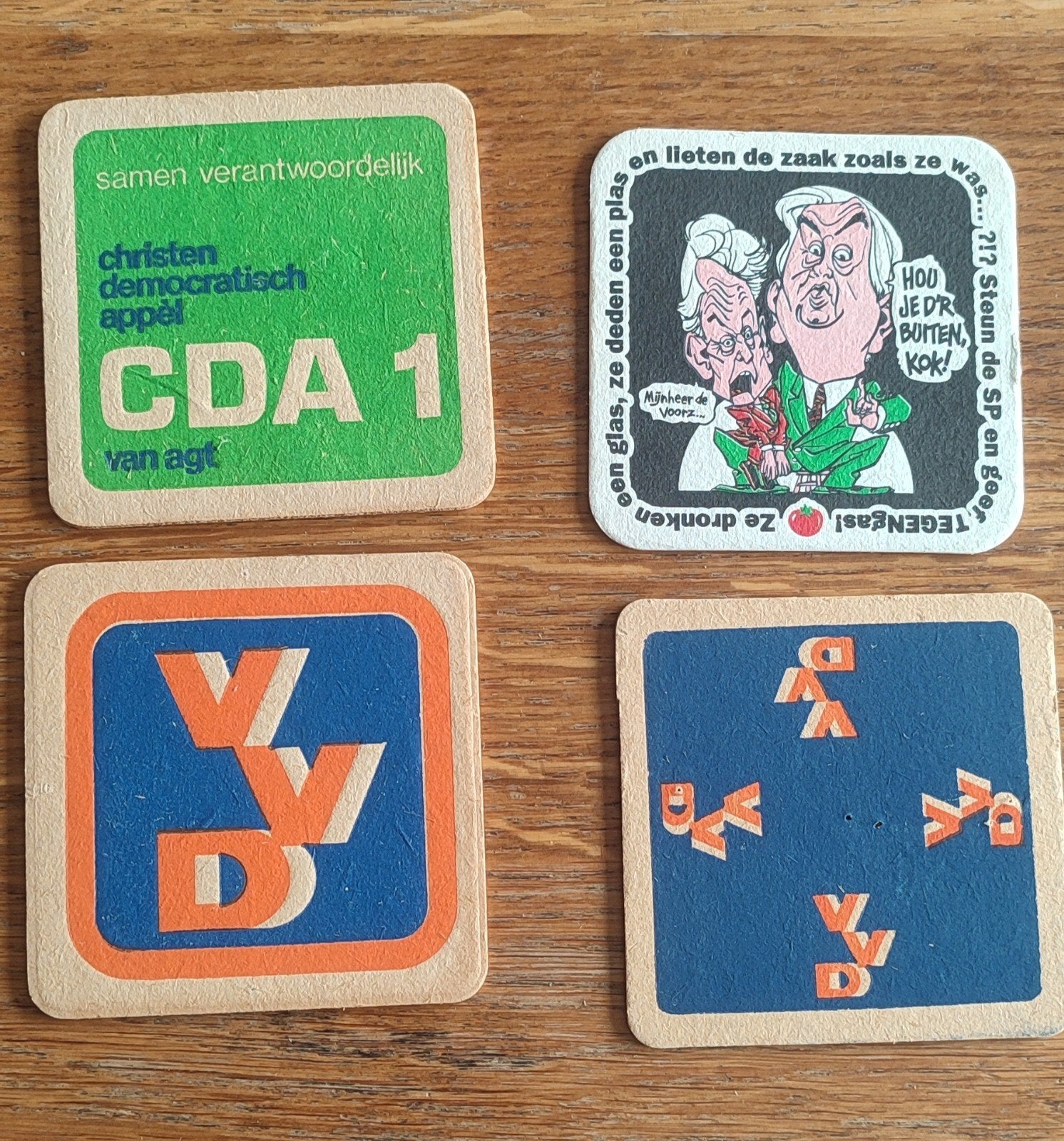 Viltjes onderzetters SP, VVD, CDA - Politieke partijen, Gebruikt, Glasonderzetter, Ophalen of Verzenden, Meerkleurig