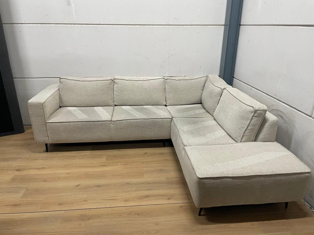 Mooie luxe suede beige creme hoekbank - GEREINIGD!!!