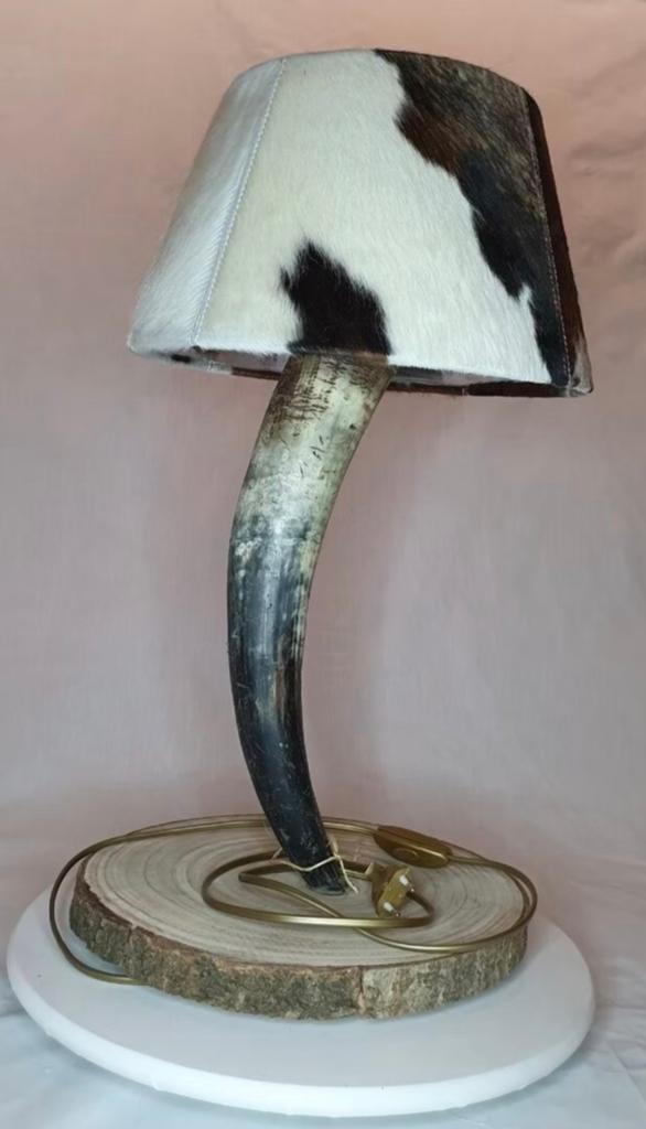 Longhoorn tafel lamp, Ophalen of Verzenden