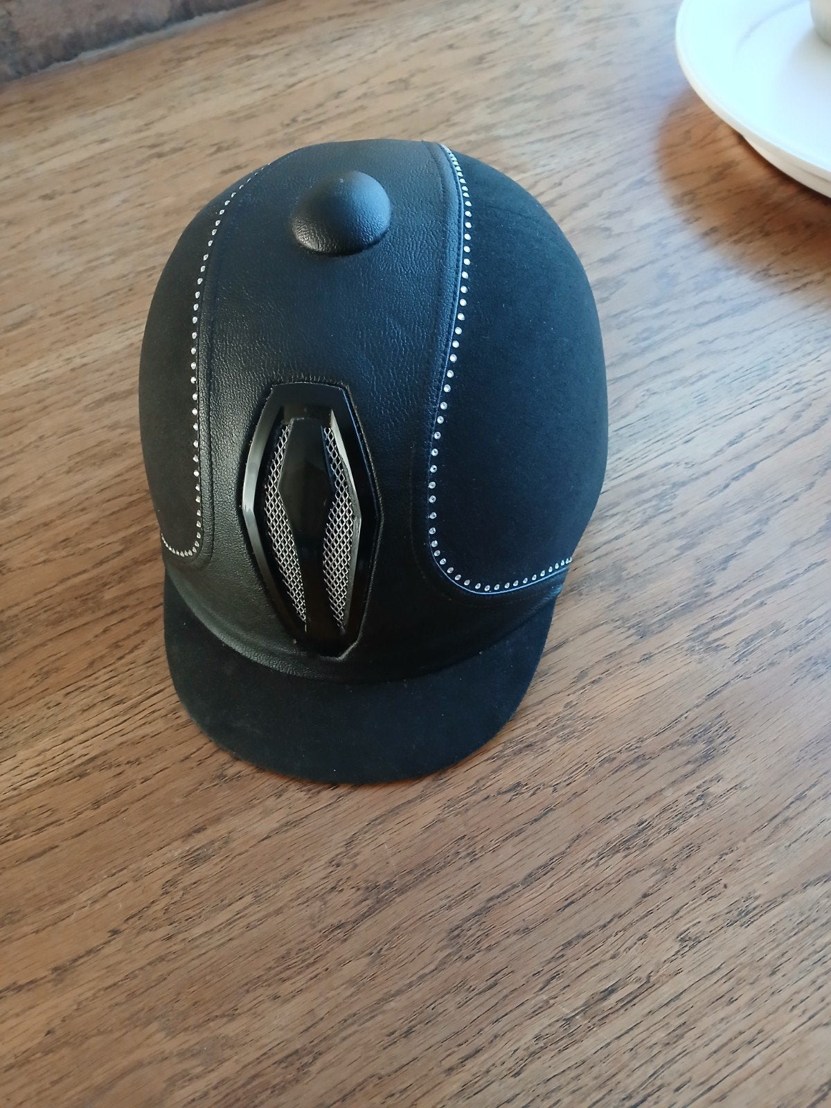 premiere cap met strass, Ophalen, Zo goed als nieuw