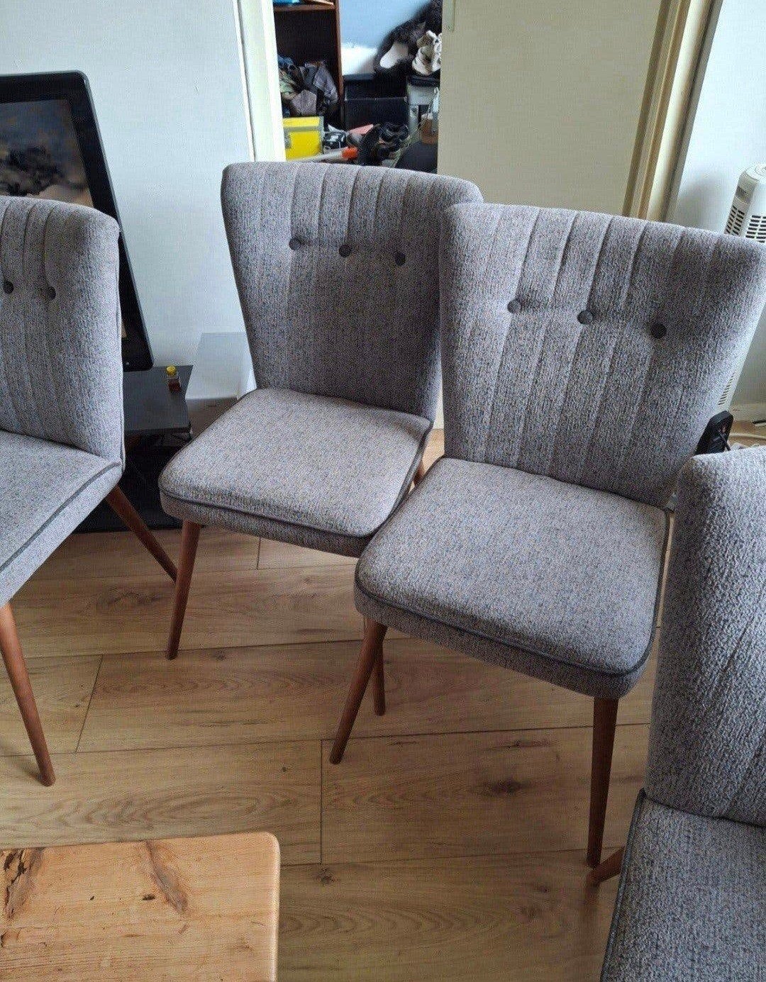inboedel tafel plus stoelen fauteuils  en lamp, Ophalen