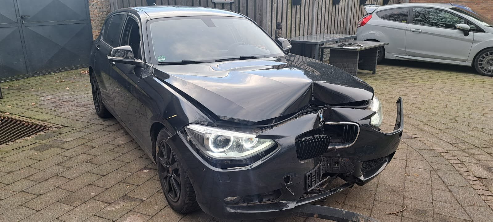 Bmw 116i, Ophalen, Zwart, Handgeschakeld, Benzine