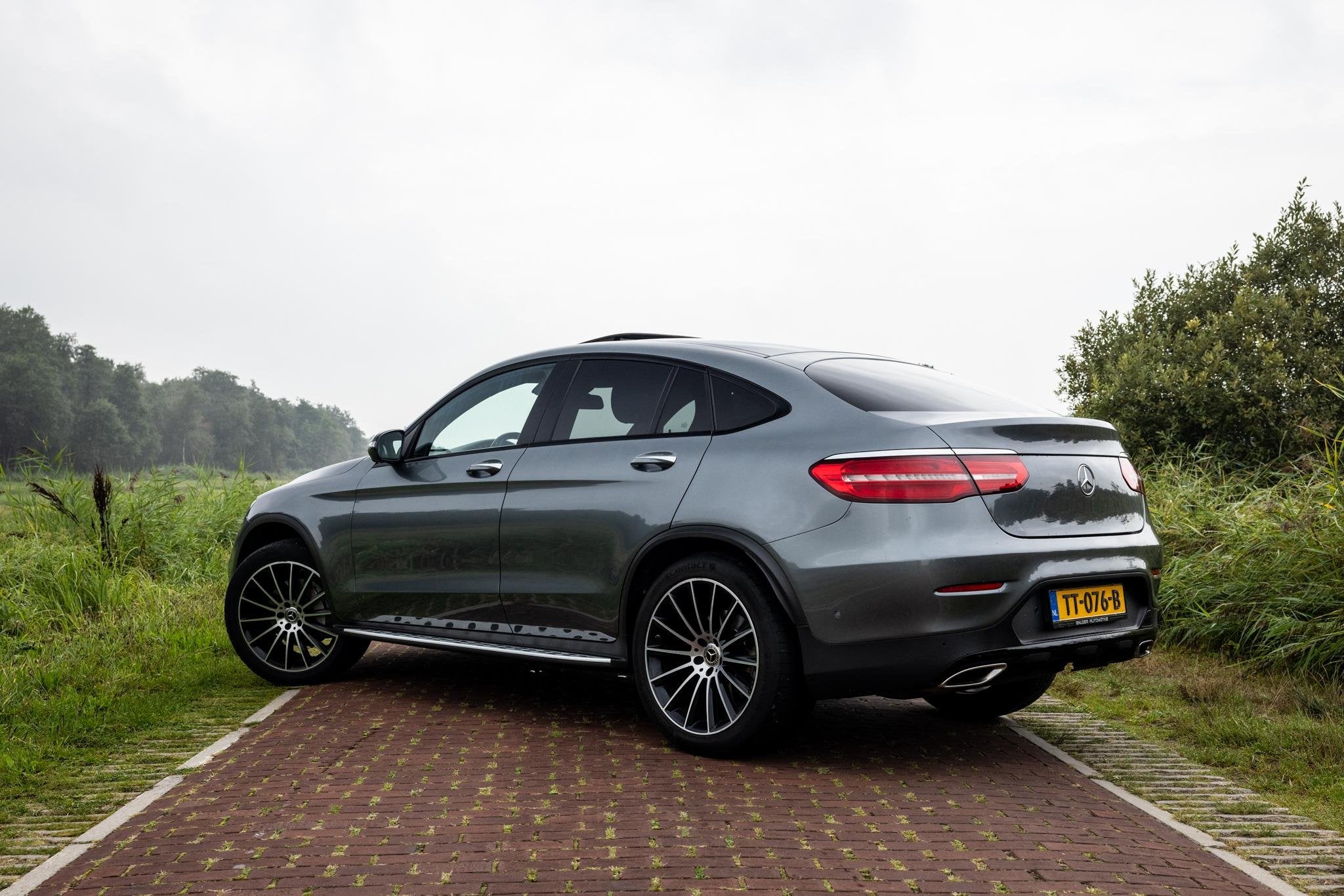 Mercedes-Benz GLC-klasse Coupé 250 4MATIC Business vol!, Auto's, Automaat, Dealer onderhouden, Stof, Gebruikt