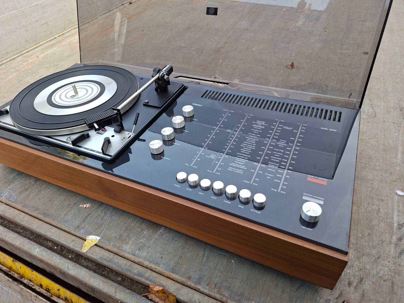 Wega Studio 3202 Dual 1211 Vintage Platenspeler, Ophalen, Gebruikt, Platenspeler, Dual