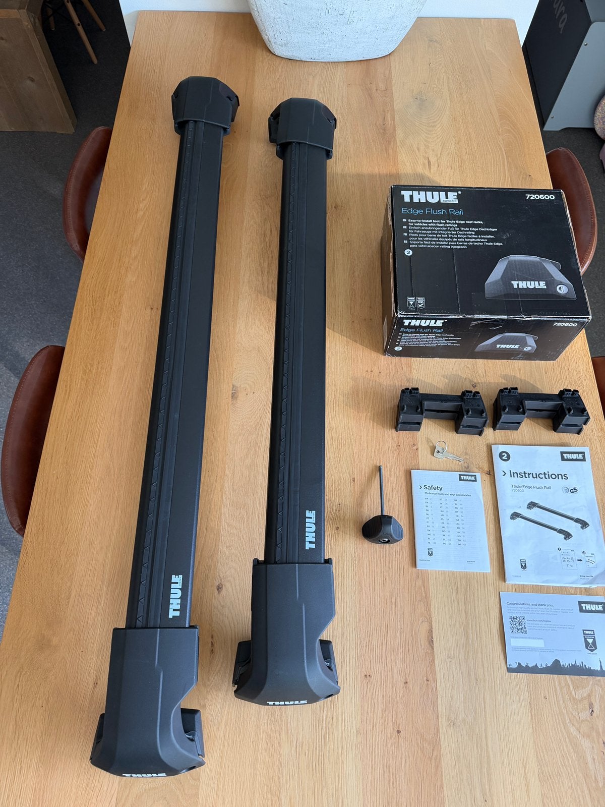 Thüle Wingbar Edge zwart t.b.v. Skoda Elroq ZGAN, Auto diversen, Ophalen, Zo goed als nieuw