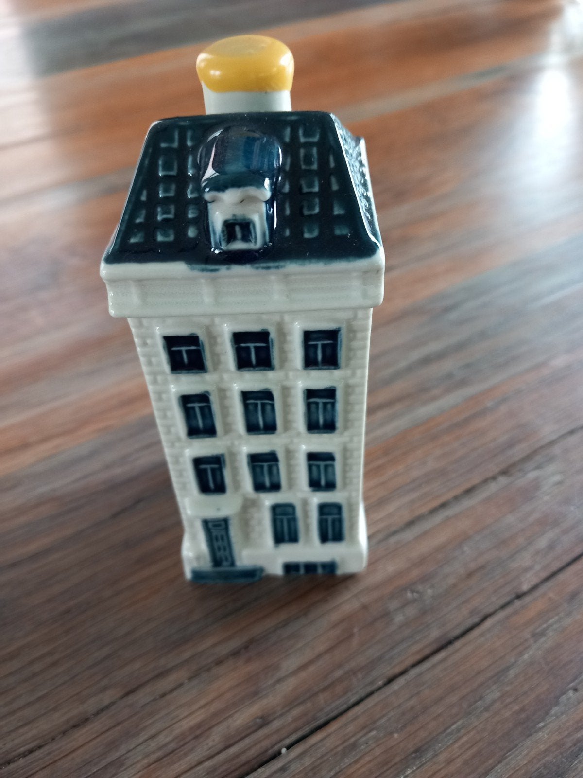 KLM huisje nr. 74, Verzamelen, KLM Huisjes, Ophalen of Verzenden, Nieuw, 61 t/m 80, Gevuld