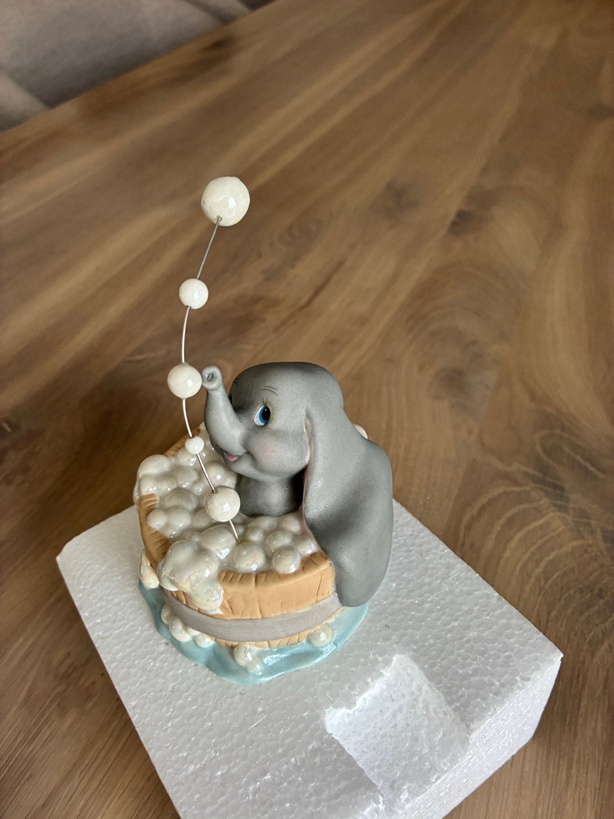 Disney Showcase Dumbo "Bubbling Over With Happiness" beeldje, Ophalen of Verzenden, Zo goed als nieuw, Beeldje of Figuurtje