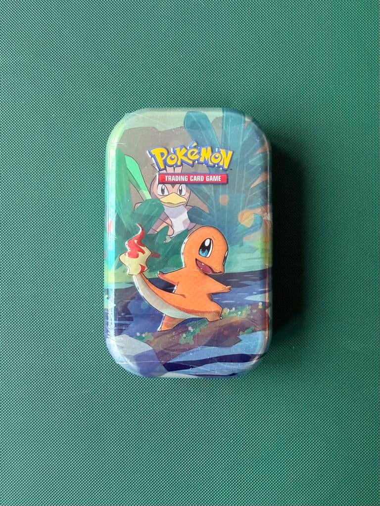 Pokémon Kanto Friends Mini Tin - Charmander, Hobby en Vrije tijd, Verzamelkaartspellen | Pokémon, Ophalen of Verzenden, Nieuw